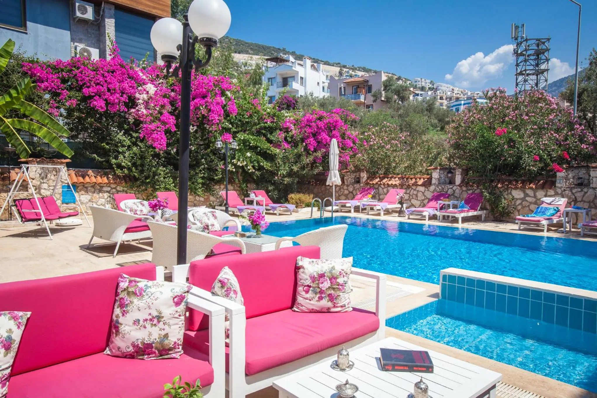 Papermoon Hotel & Apartments