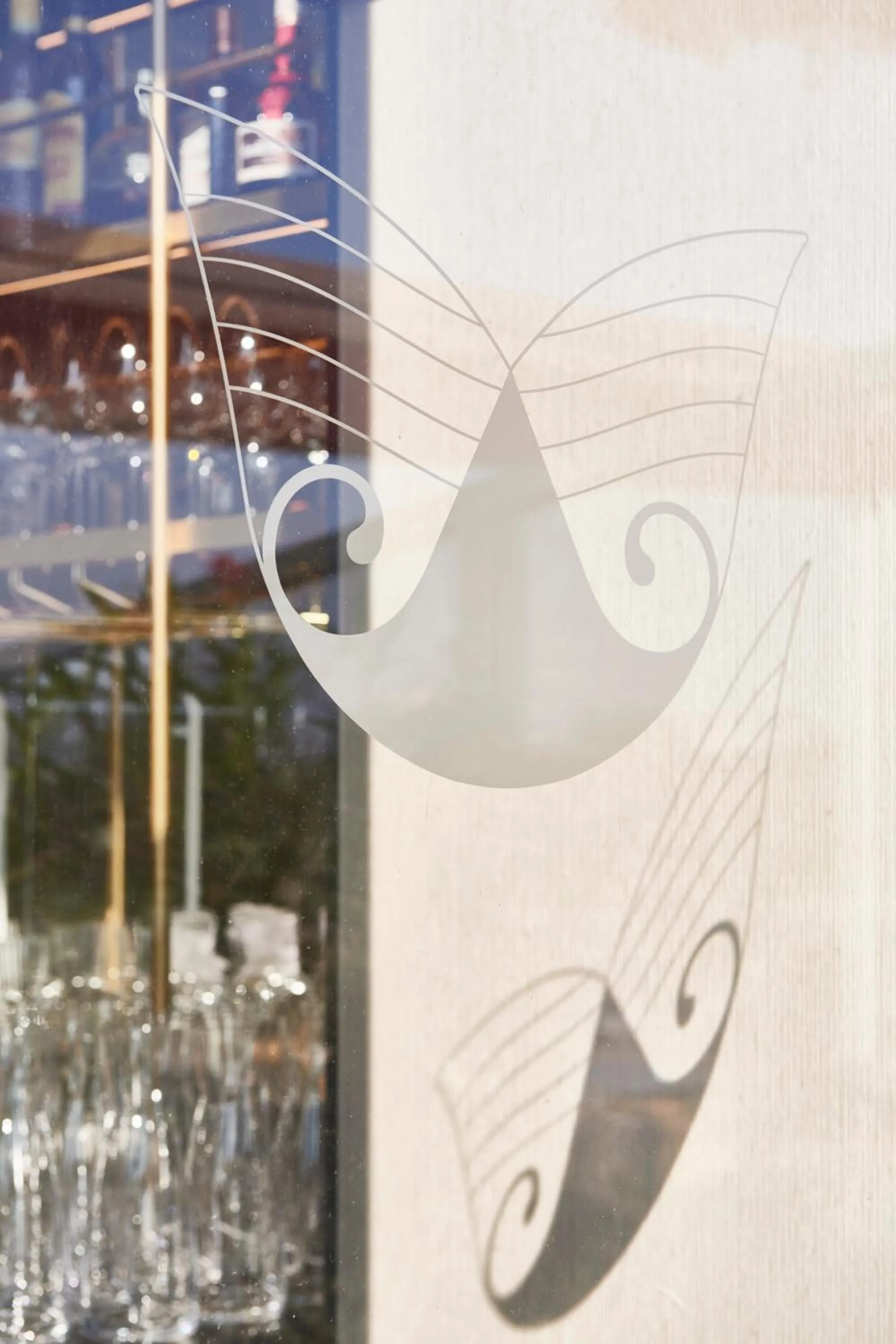 Lounge or bar in Best Western Premier Hotel des Vignes et des Anges