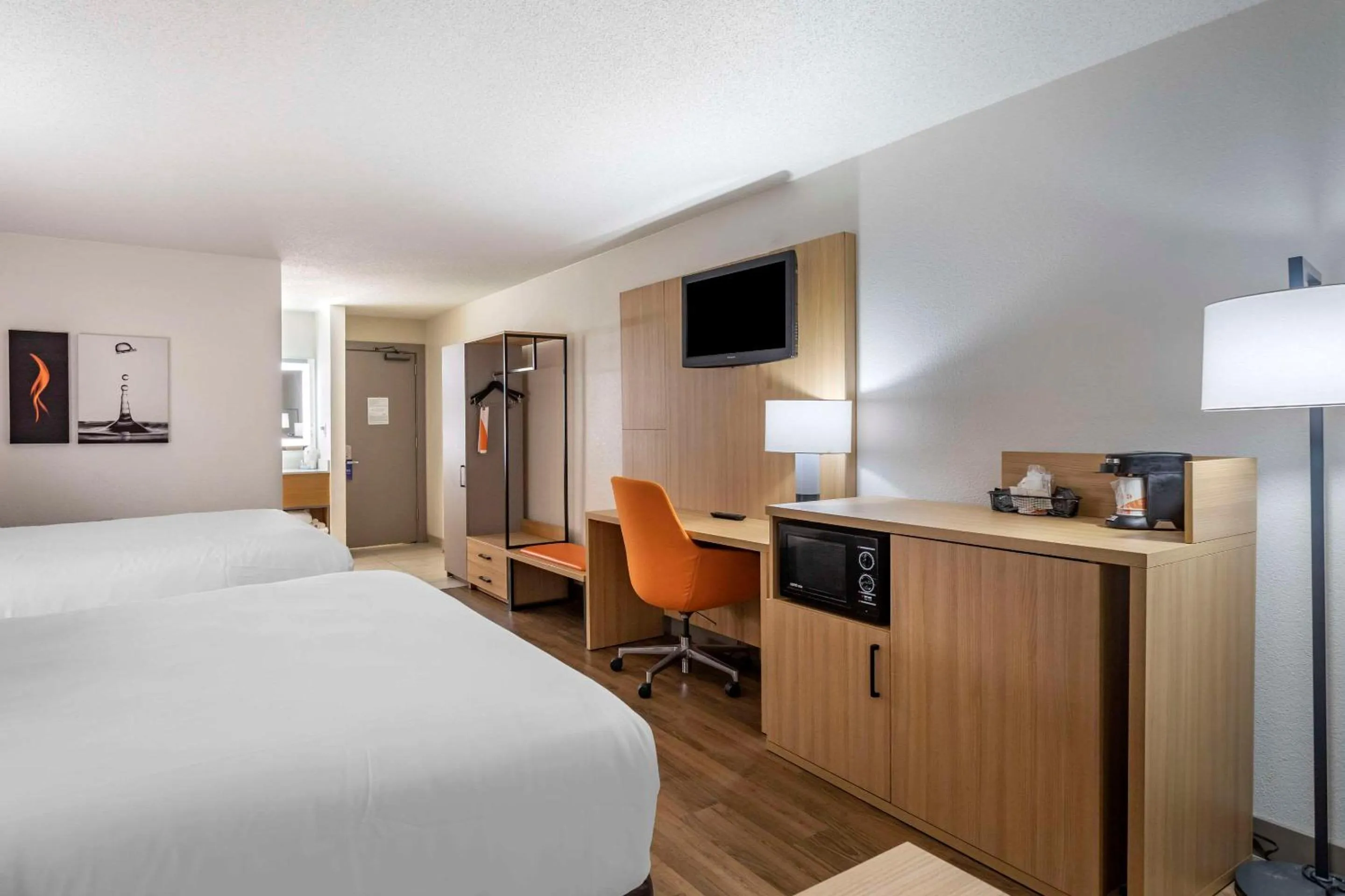 Bedroom, Bed in Comfort Inn & Suites Nashville Downtown - Stadium