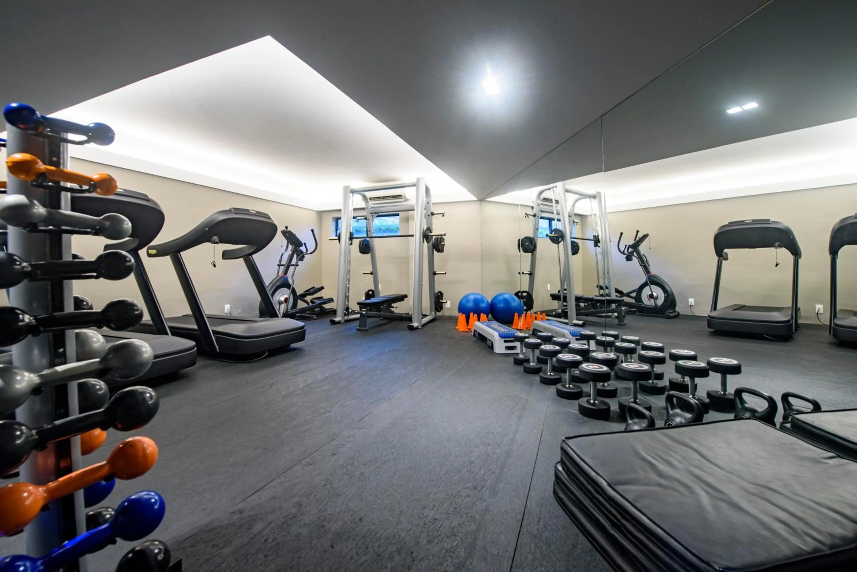 Fitness centre/facilities in Hardman Praia Hotel