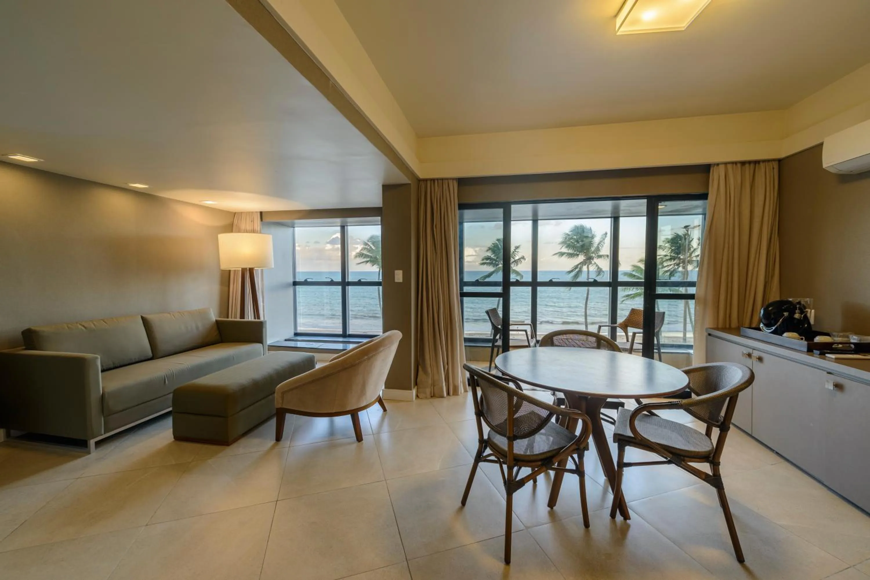 Living room in Hardman Praia Hotel