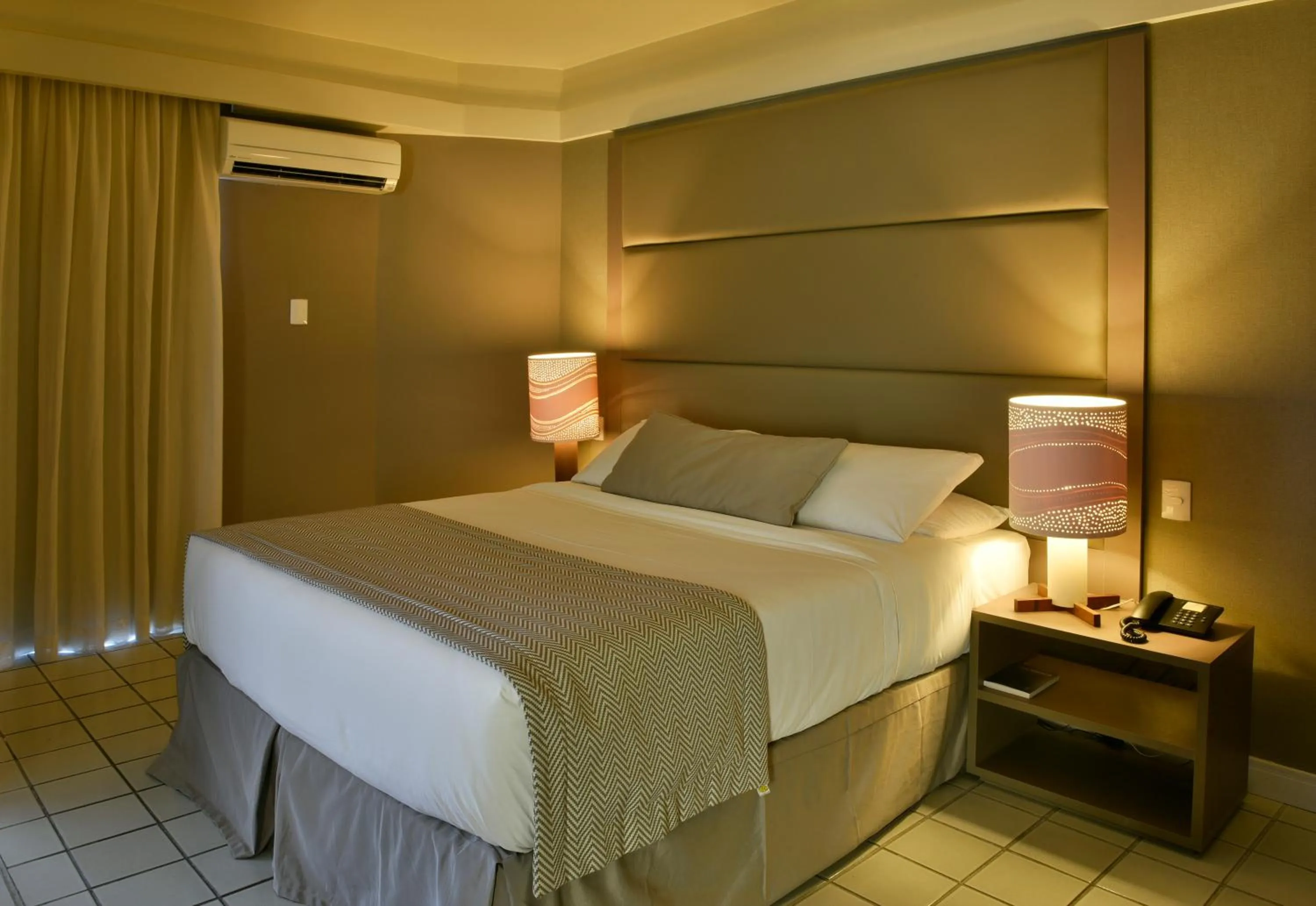 Bedroom, Bed in Hardman Praia Hotel