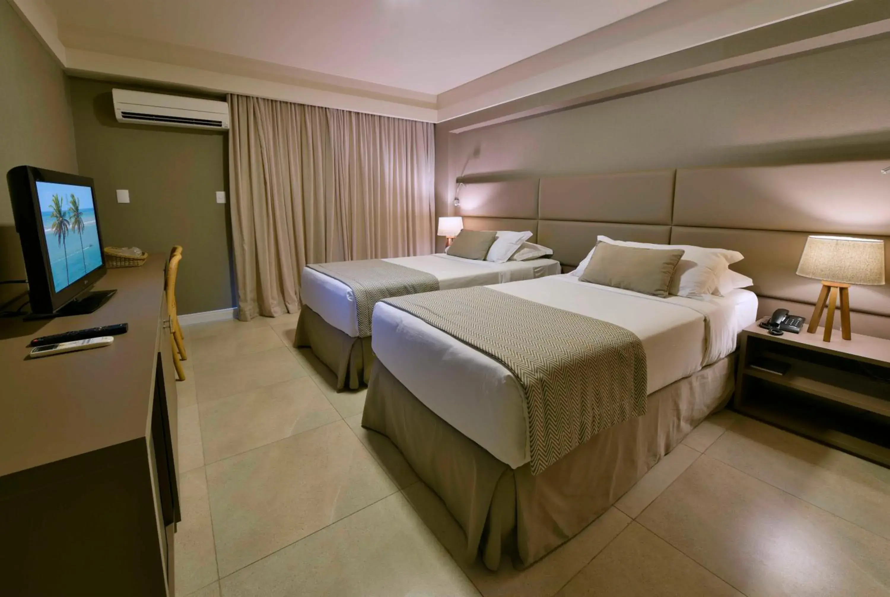 Deluxe Twin Room in Hardman Praia Hotel Deluxe Twin Room in Hardman Praia Hotel