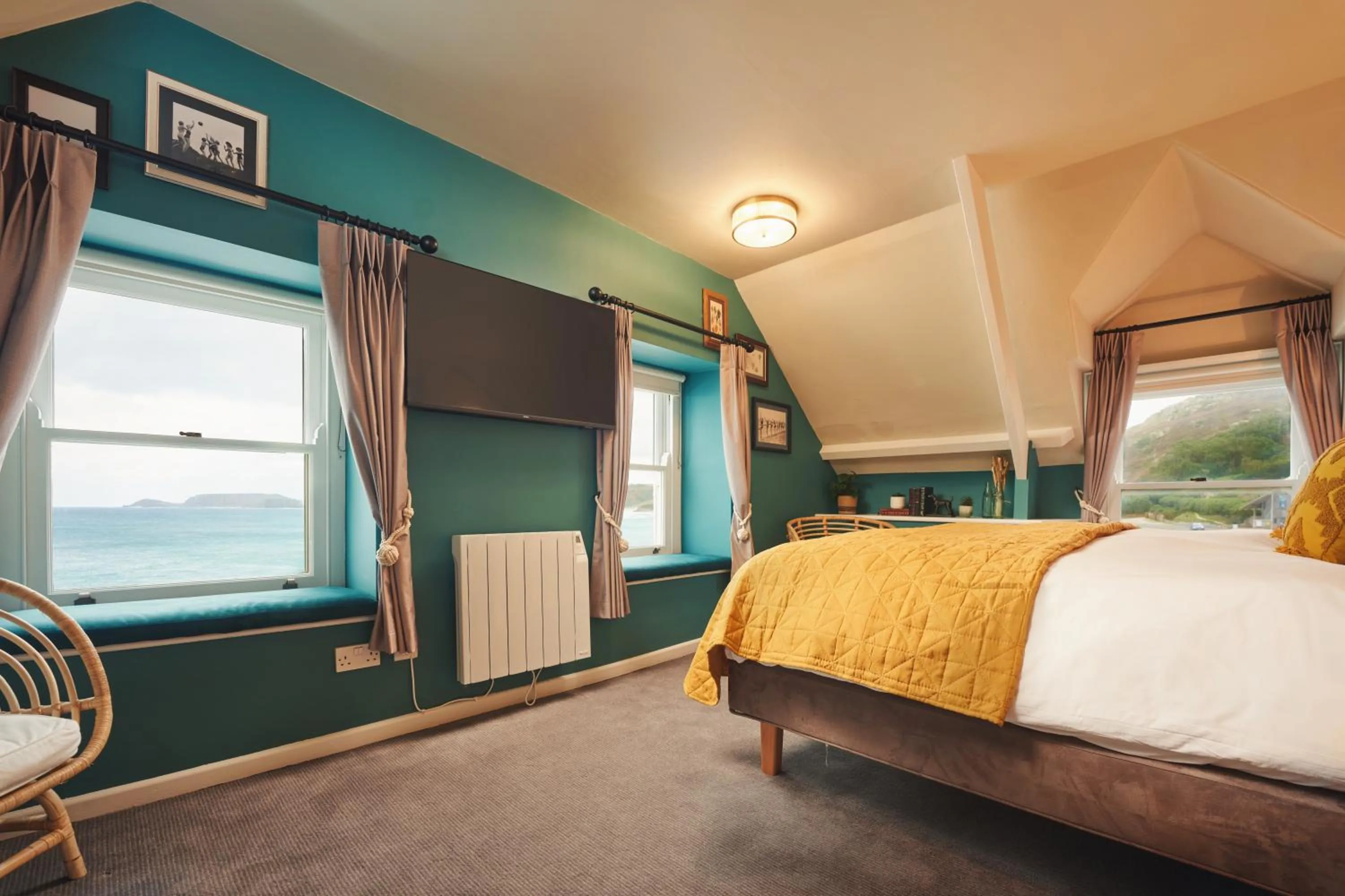 Photo of the whole room, Bed in The Old Success Inn