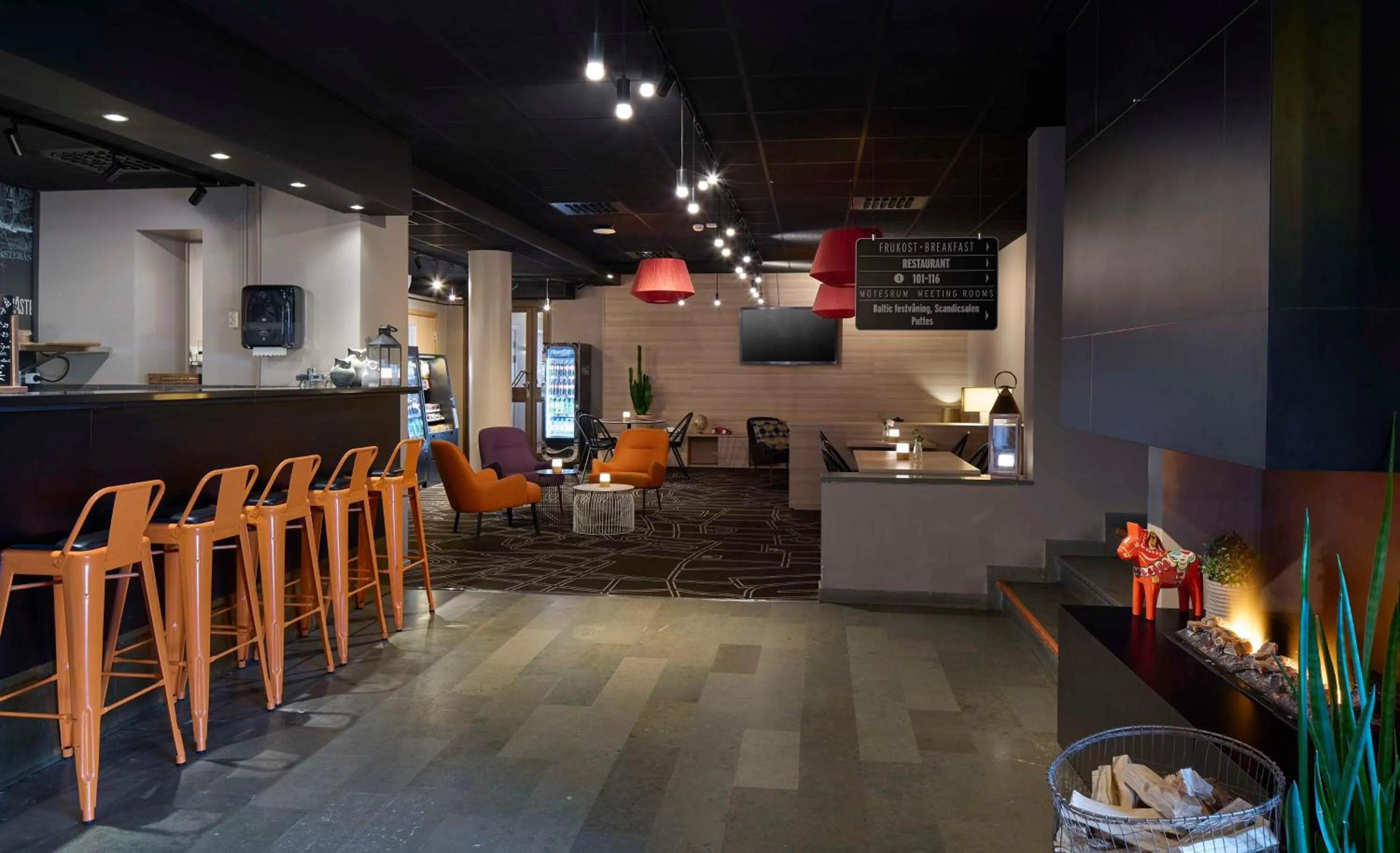 Lobby or reception in Scandic Södertälje