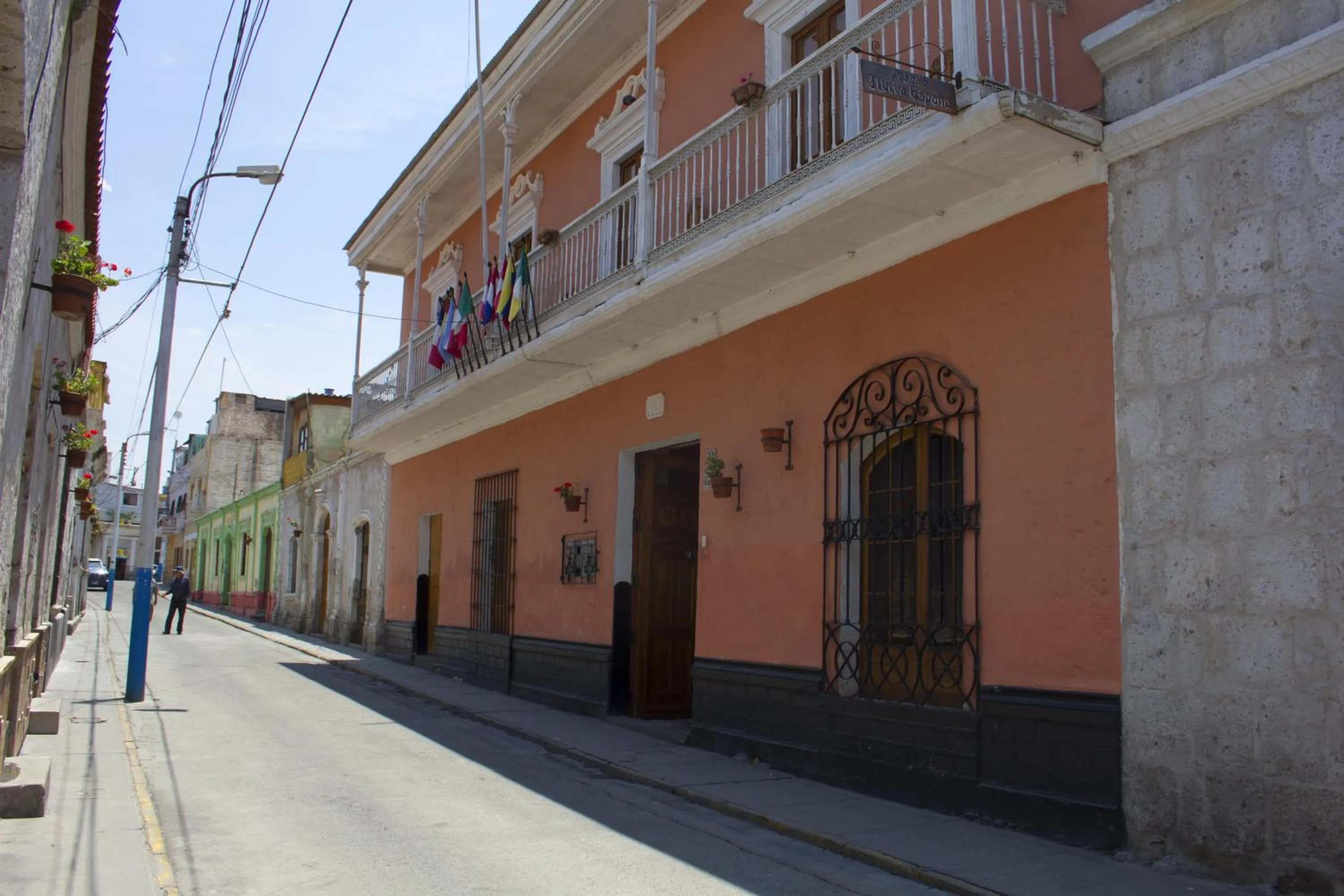 Facade/entrance in Posada Nueva España