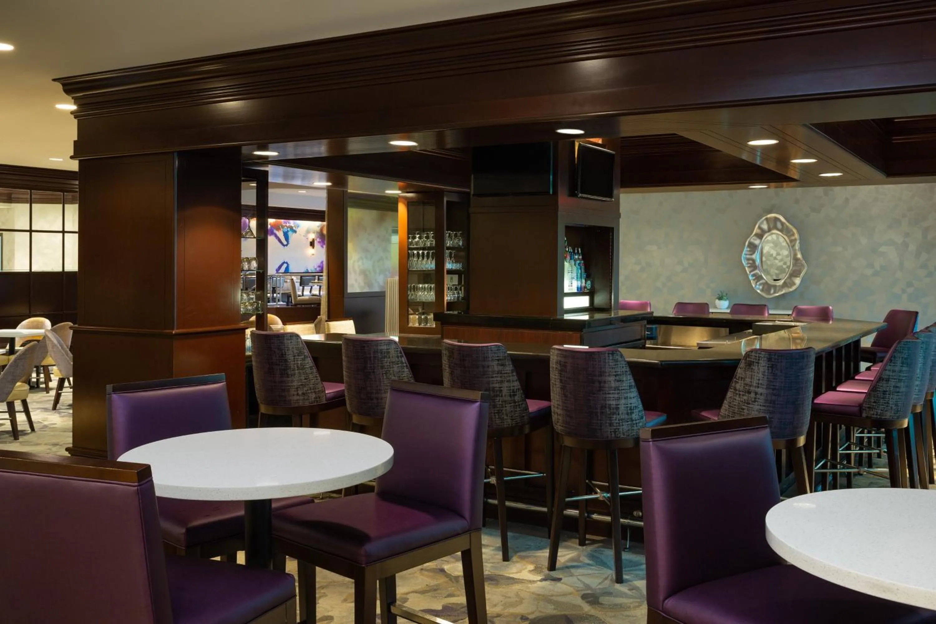 Lounge or bar in The Westin Southfield Detroit