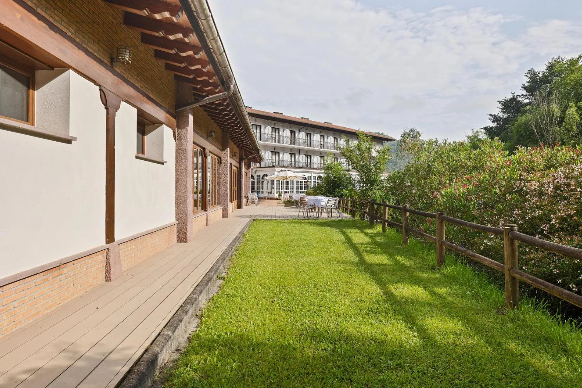 Garden in Hotel Venta de Etxalar