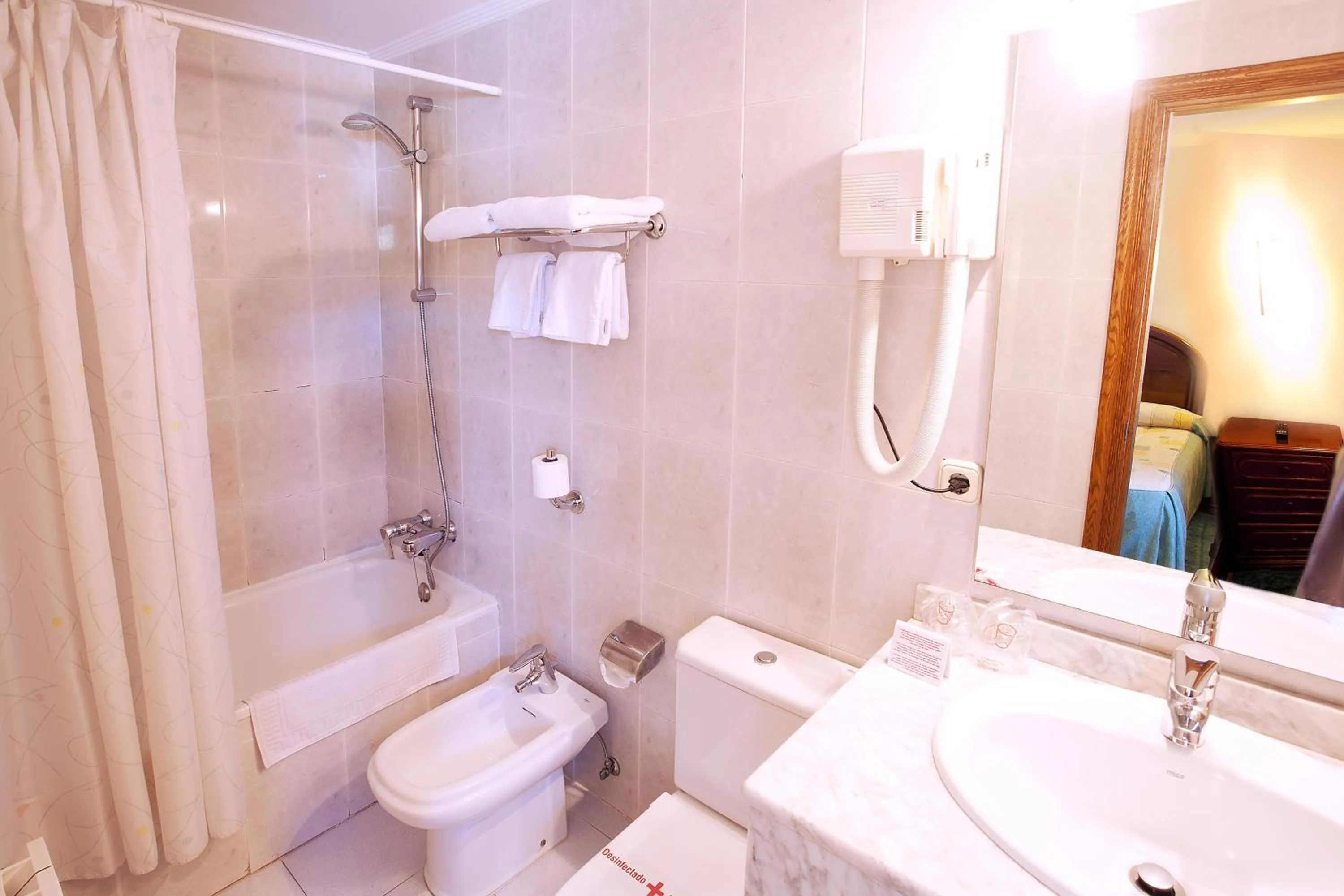 Triple Room in Hotel Venta de Etxalar