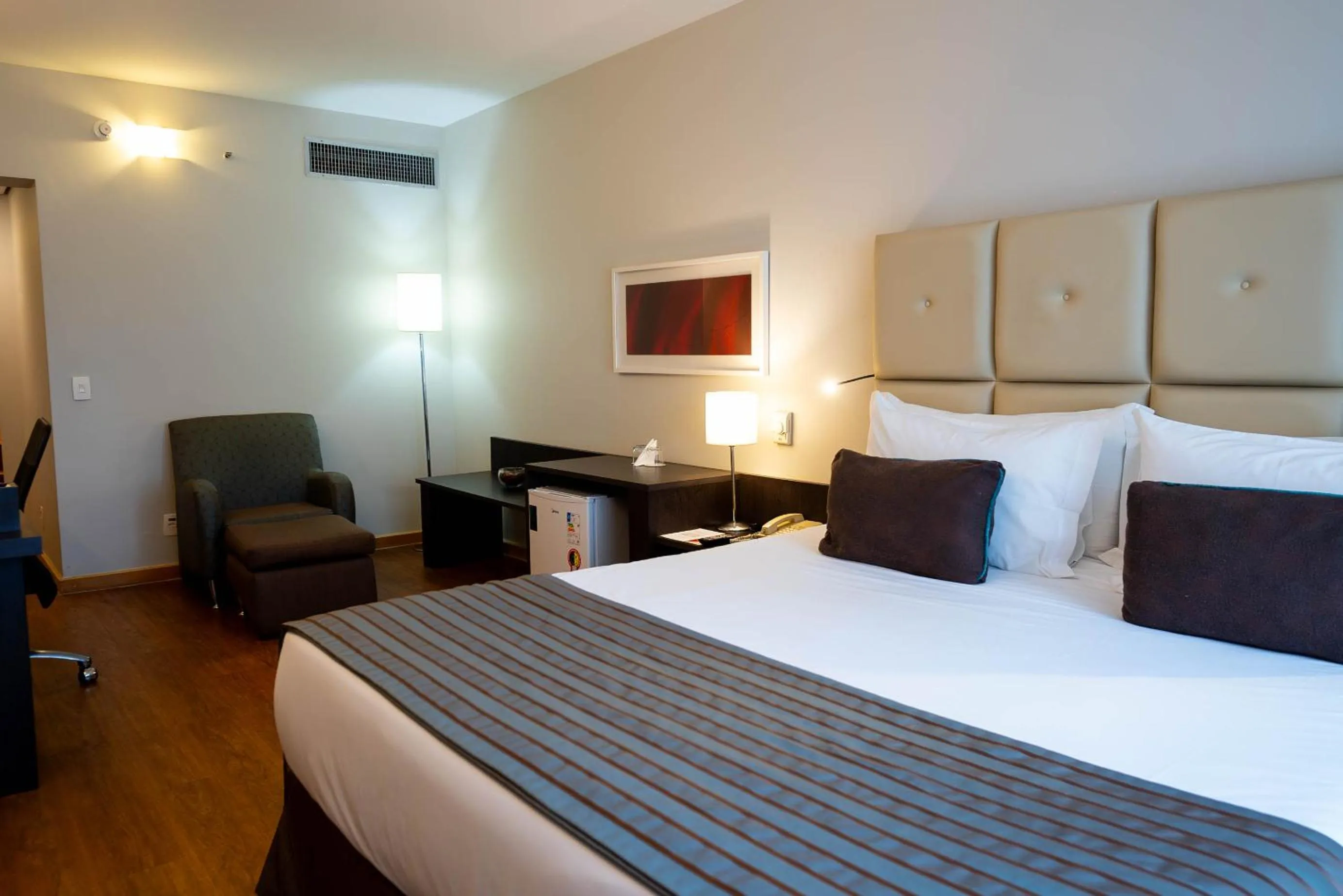 Bed in Sol Alphaville Hotel & Residence