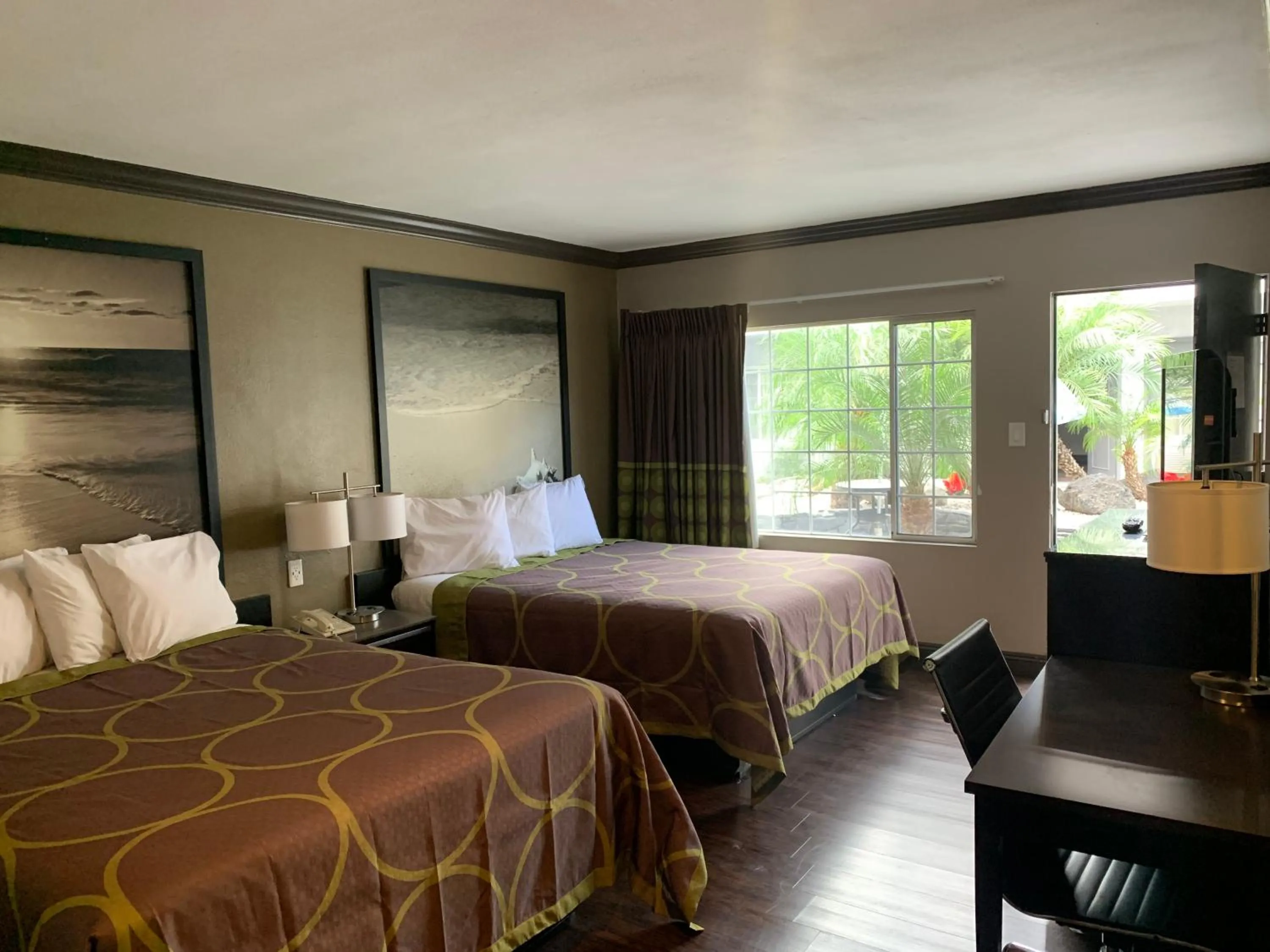 Bed in Skyways Hotel