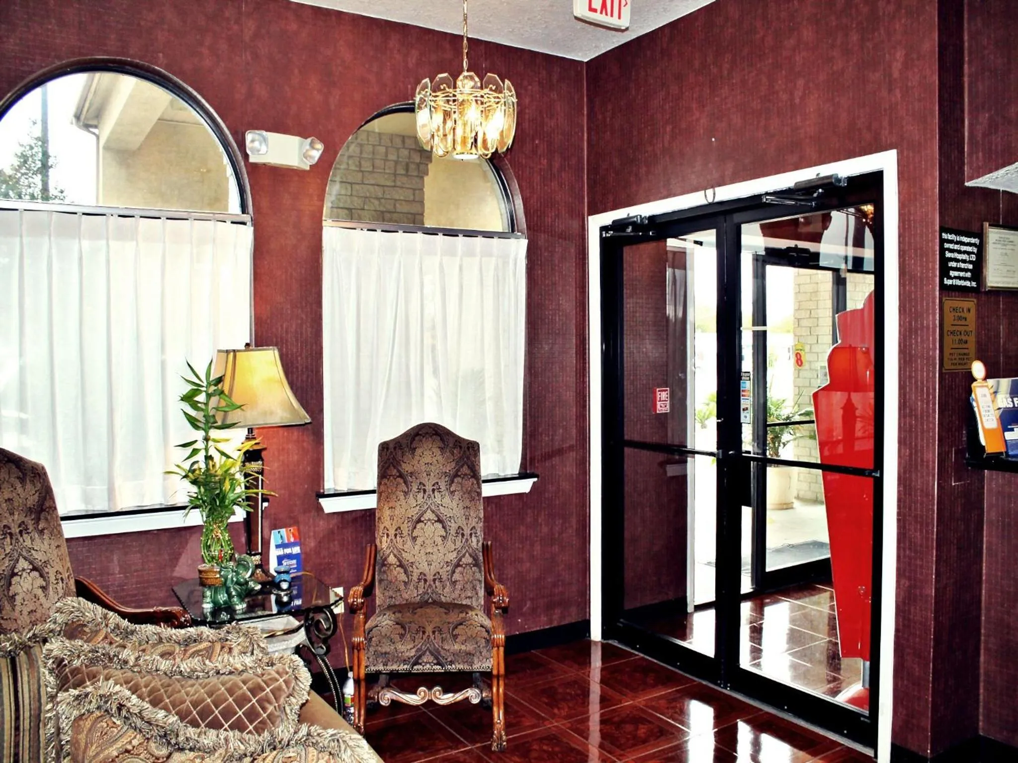 Decorative detail in Super 8 by Wyndham San Antonio at I-10