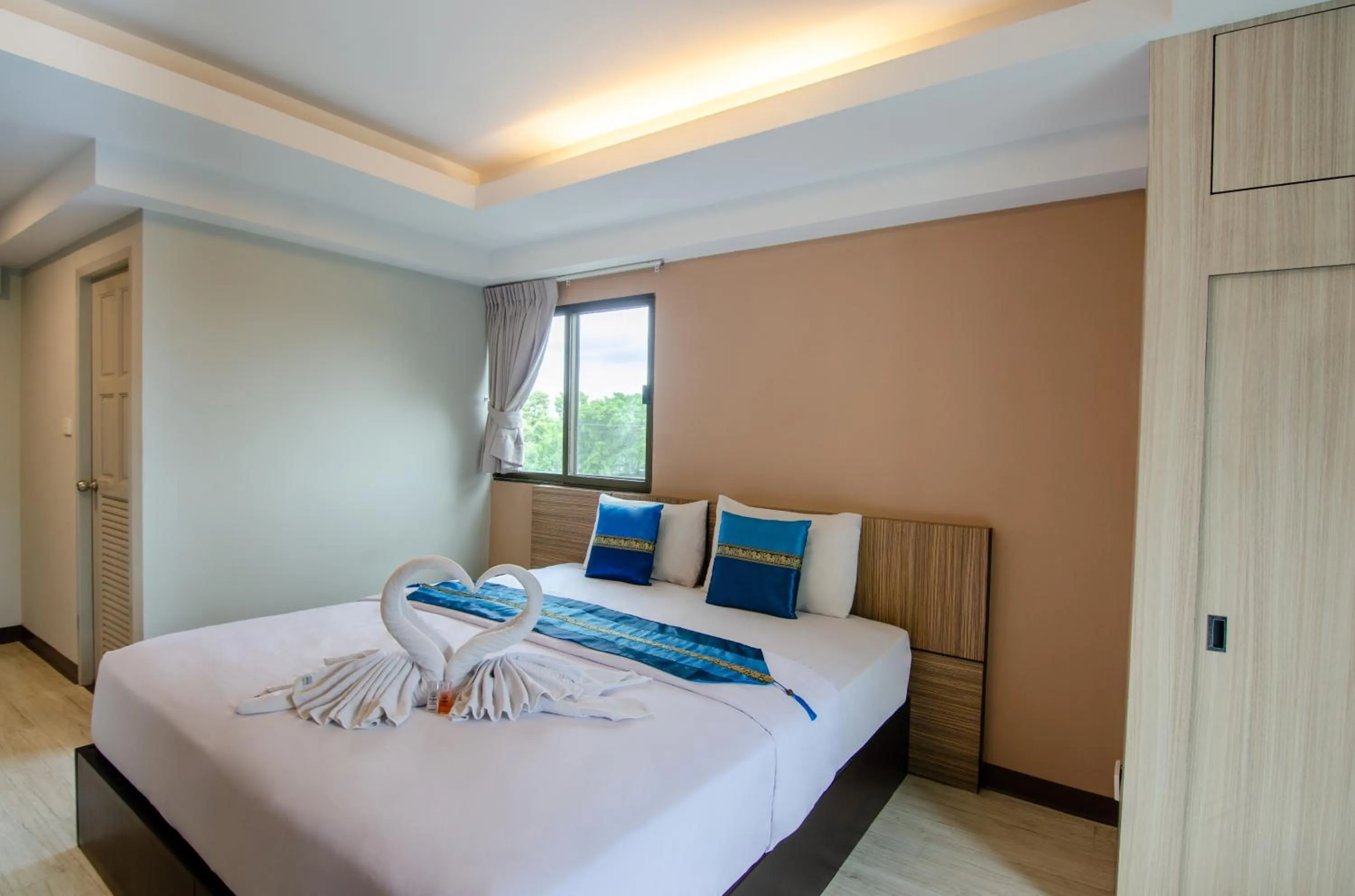 Bedroom, Bed in Tara Lake