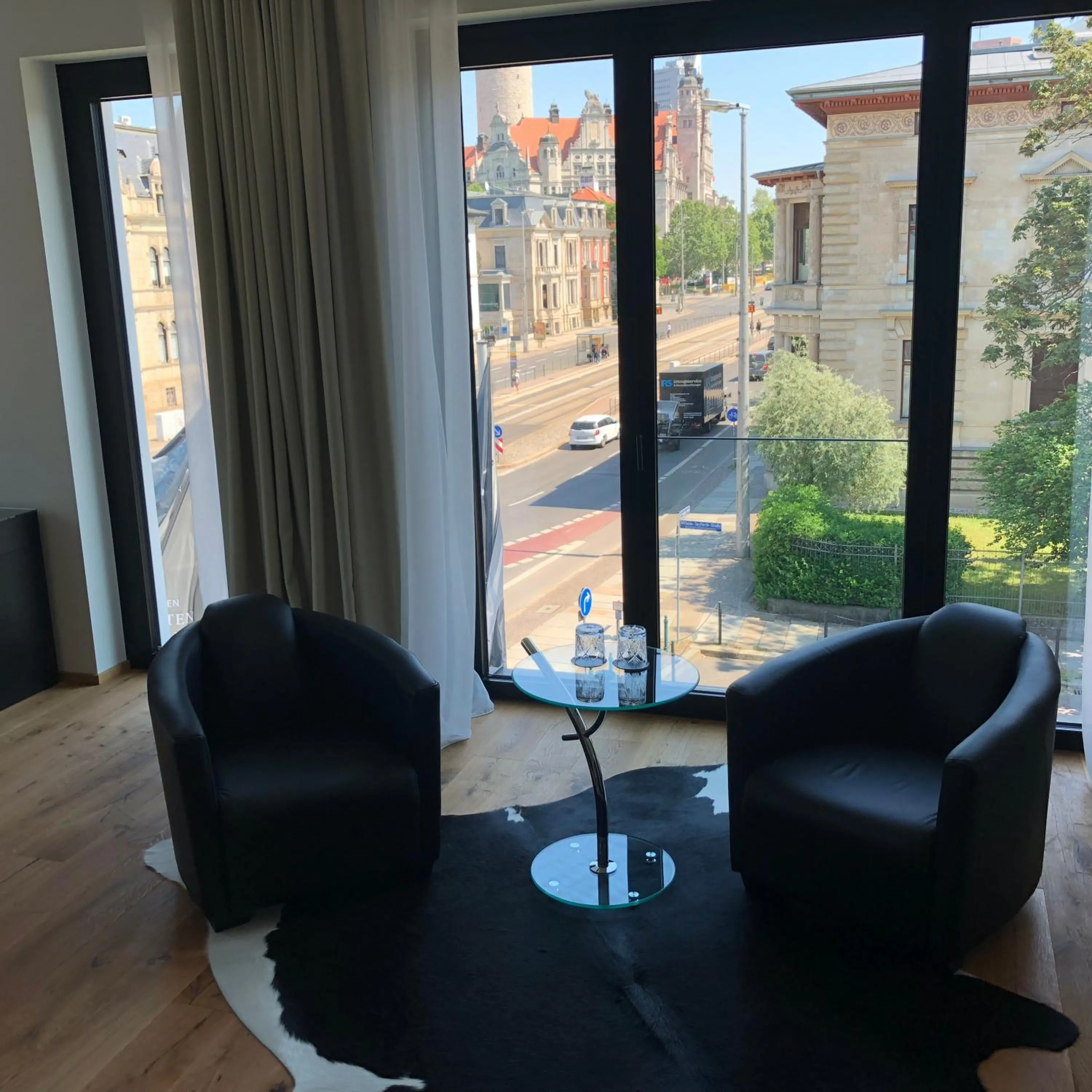 Photo of the whole room in Voss Villa