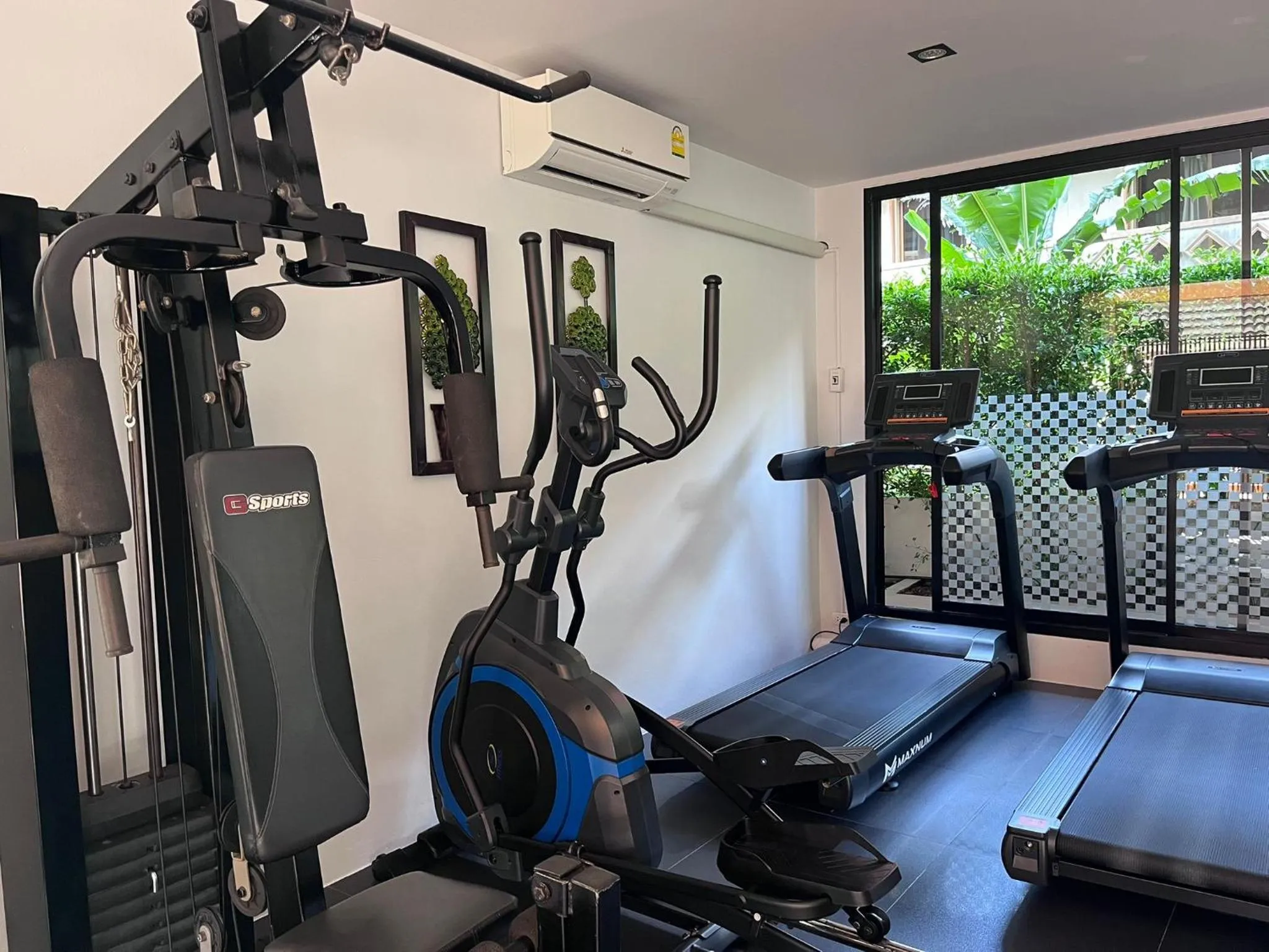 Fitness centre/facilities in West Key Kamala Apartment