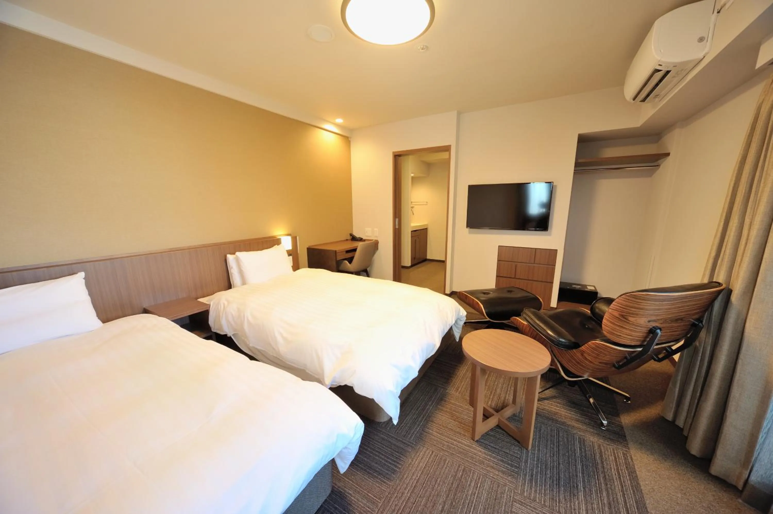 Photo of the whole room, Bed in Dormy Inn Express Meguro Aobadai Hot Spring