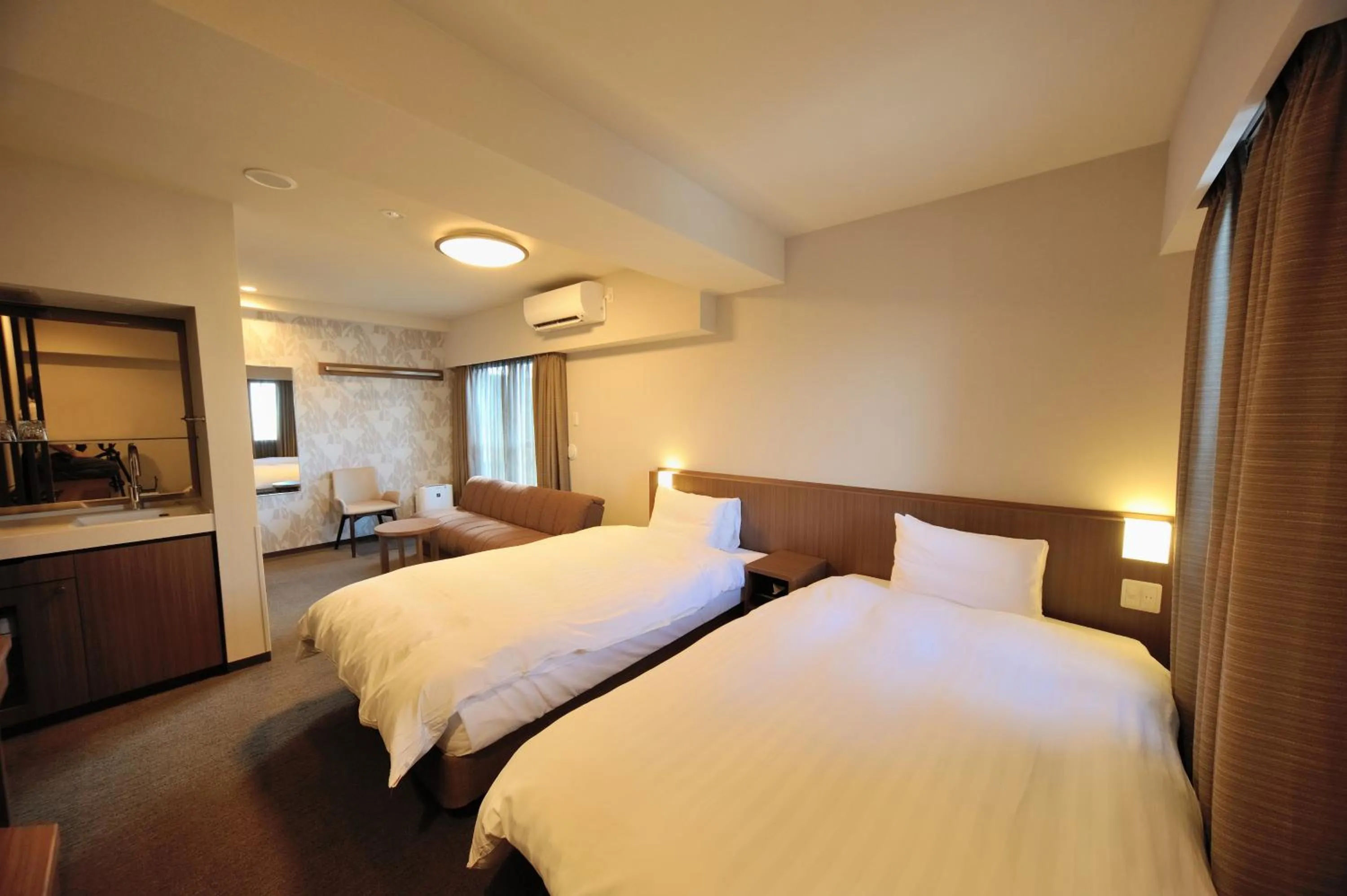 Photo of the whole room, Bed in Dormy Inn Express Meguro Aobadai Hot Spring
