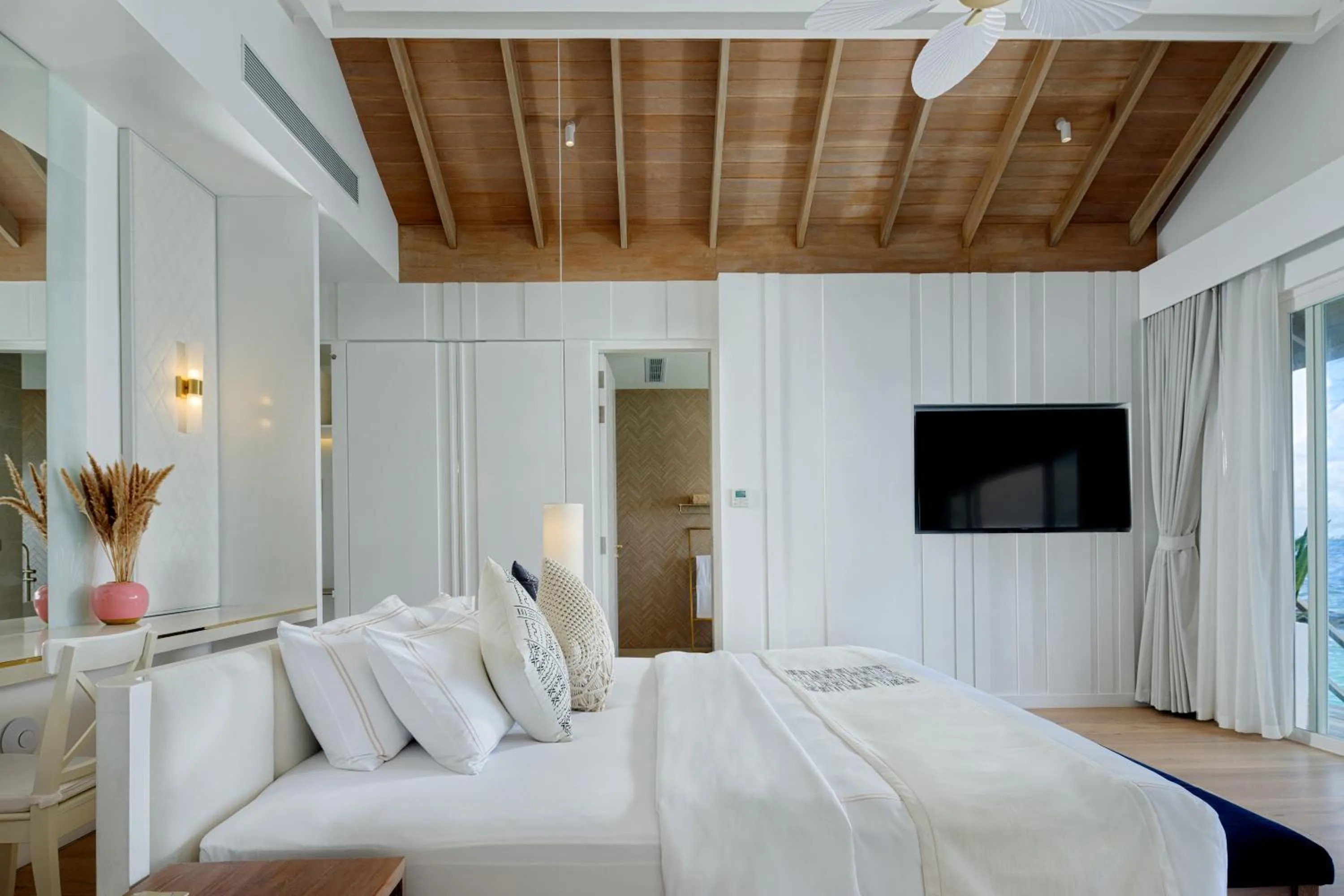 TV and multimedia, Bed in Bandos Maldives