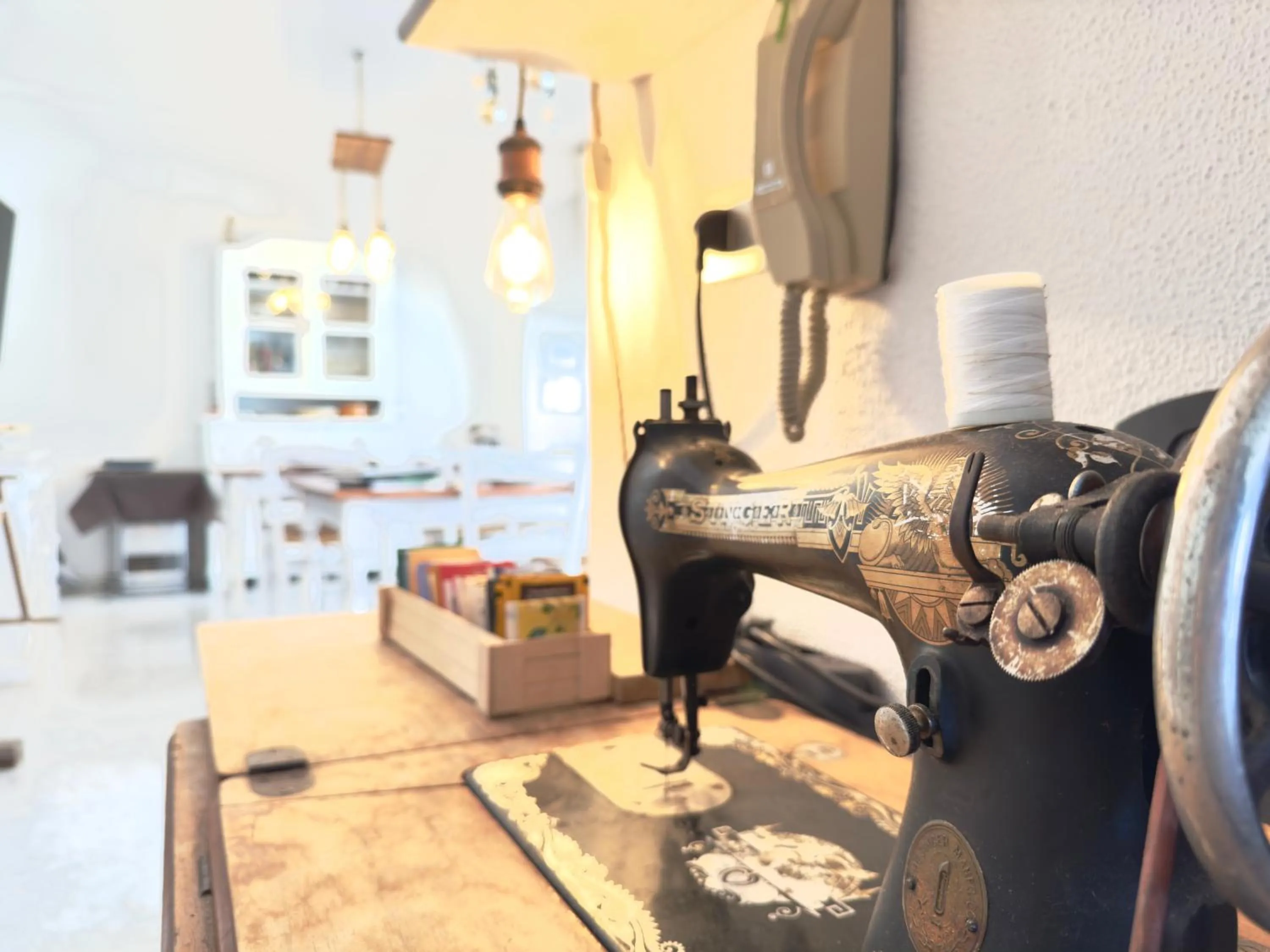 Communal lounge/ TV room in B&B Selvaggio Blu