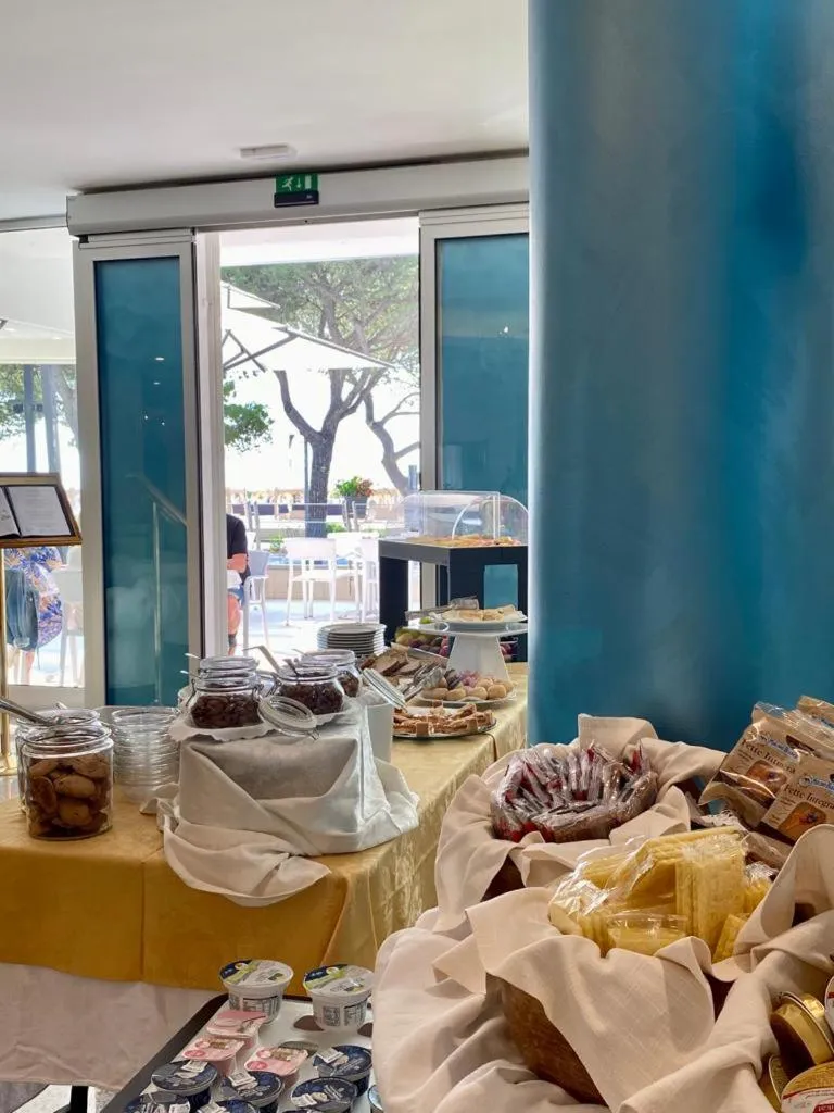 Food and drinks in Grand Hotel Playa