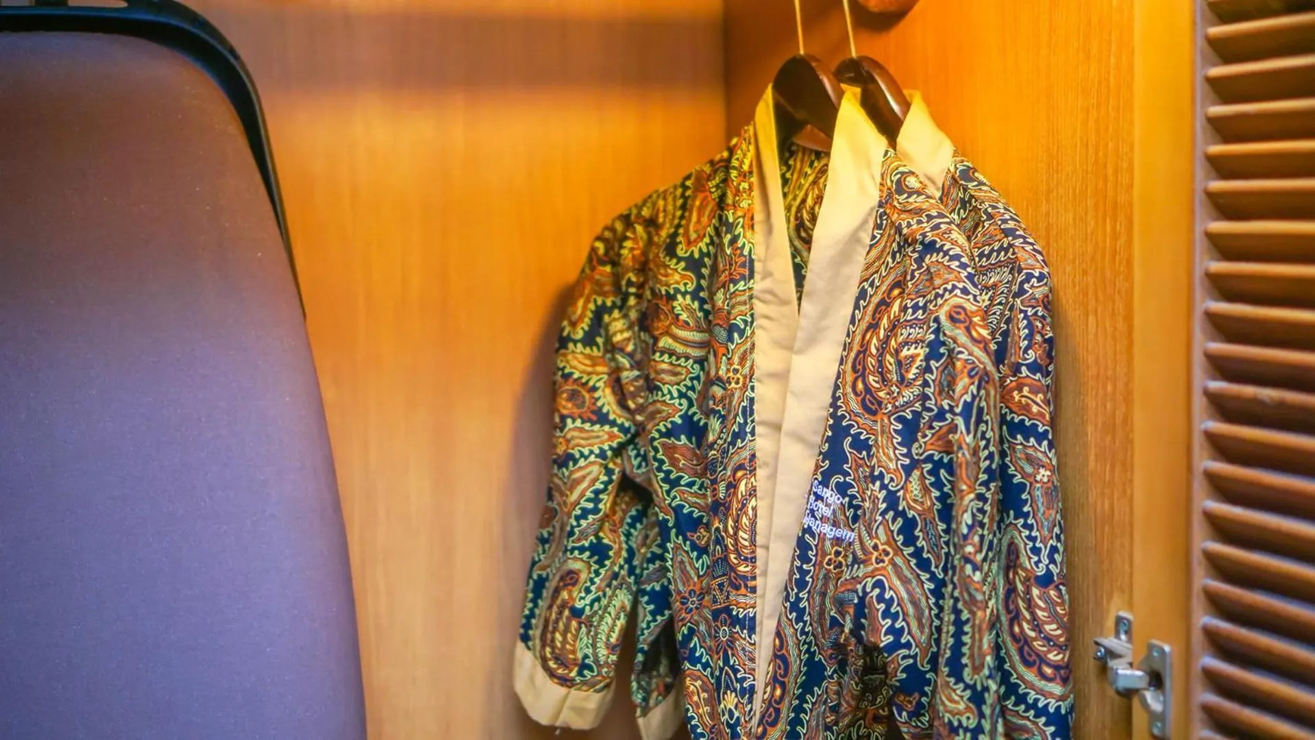 wardrobe in Merlynn Park Hotel