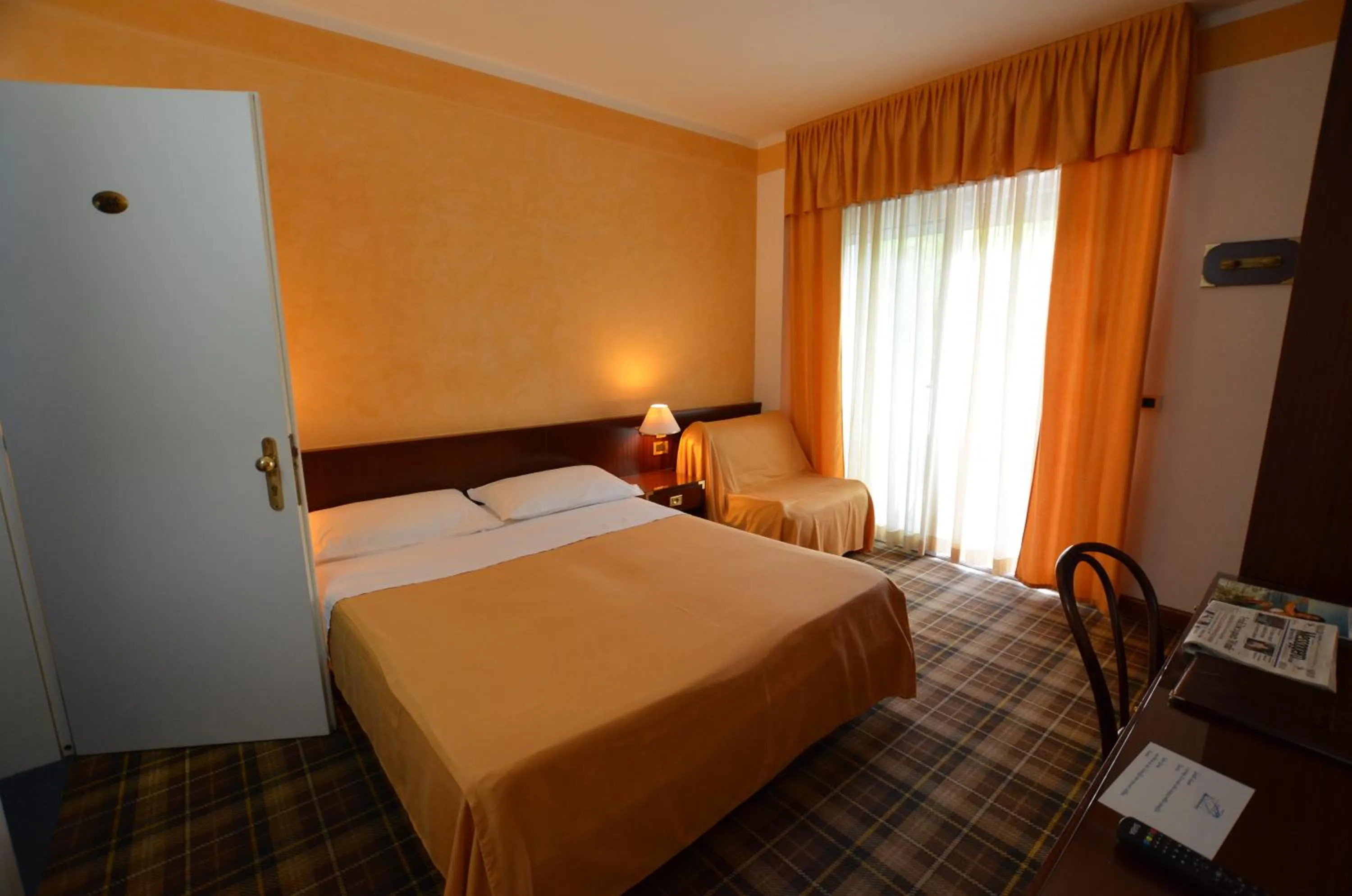 Photo of the whole room, Bed in Hotel Astro