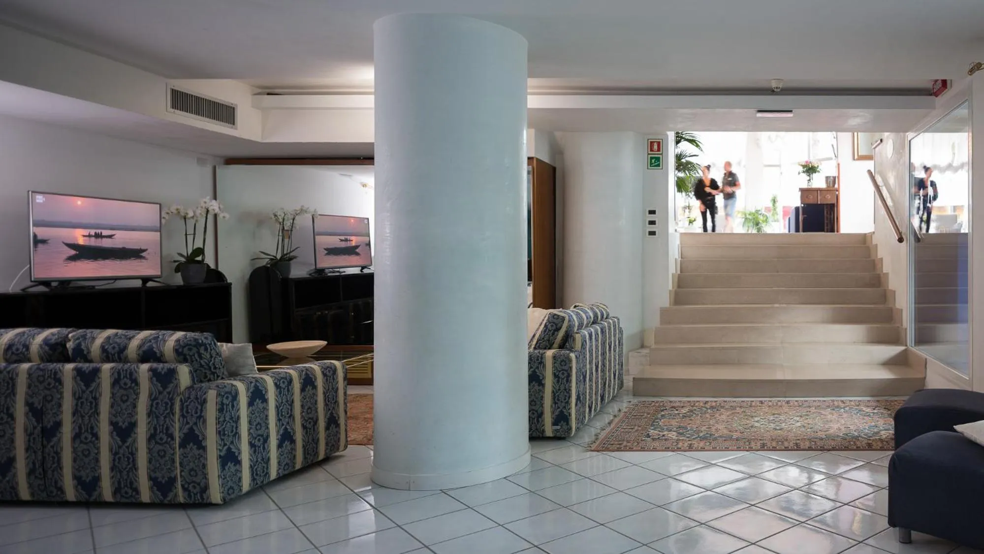 Communal lounge/ TV room in Hotel Astro