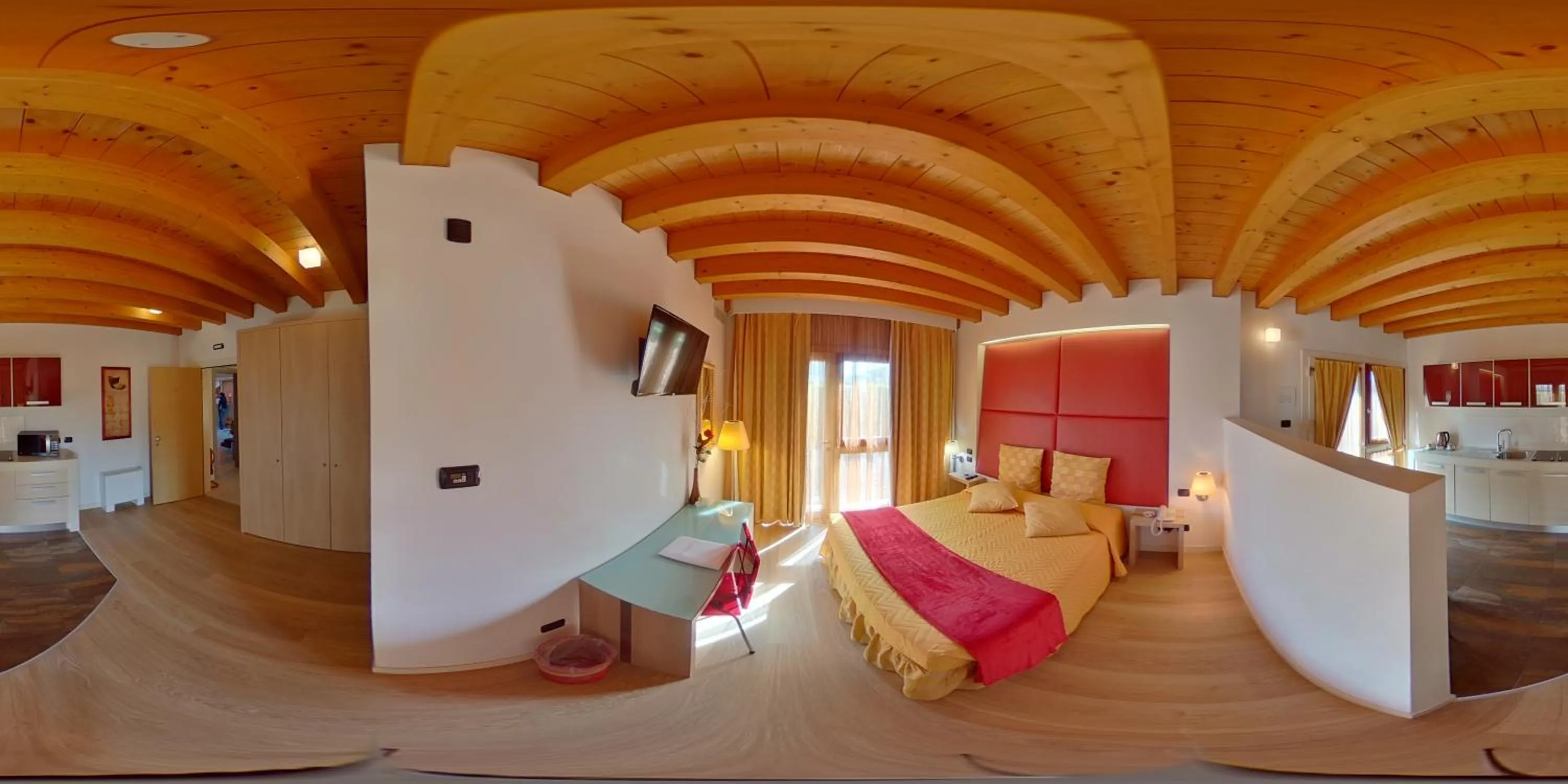 TV and multimedia in Relais Villa Annamaria Bed end Breakfast