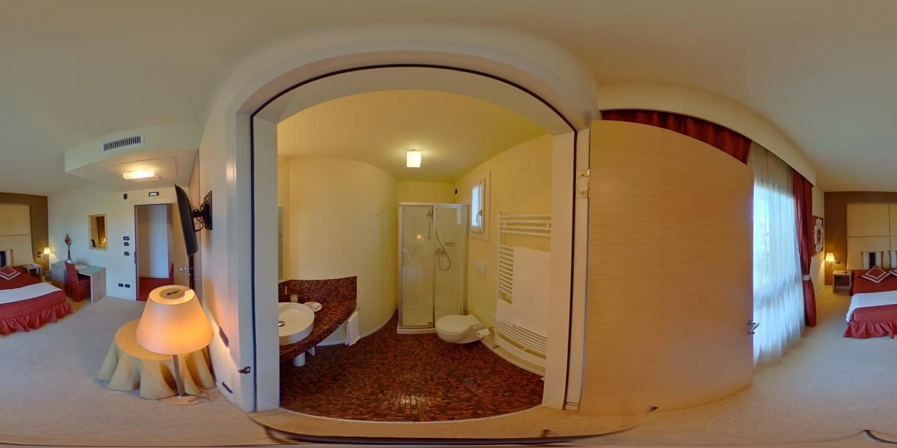 Shower, Bed in Relais Villa Annamaria Bed end Breakfast