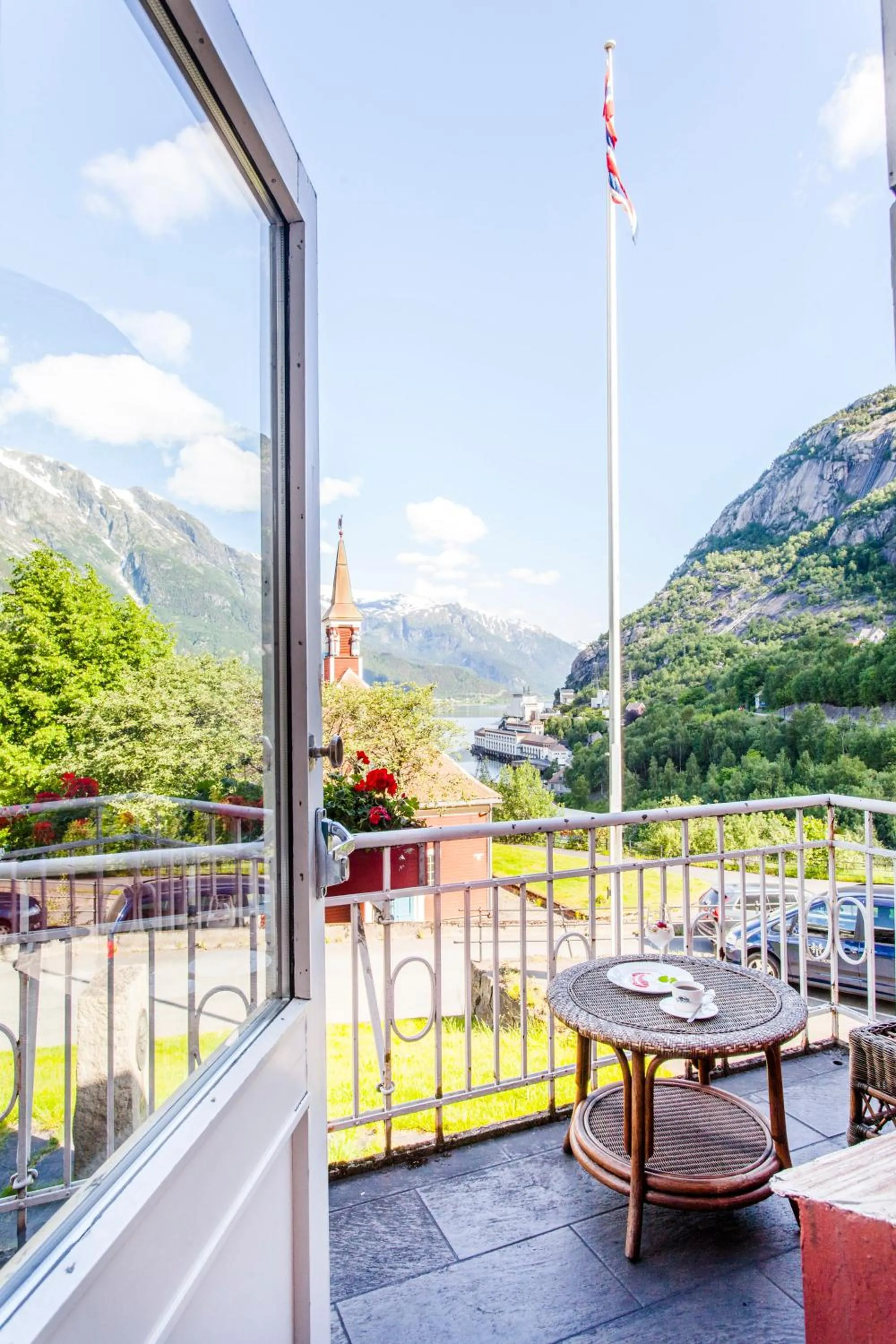 Summer in Tyssedal Hotel