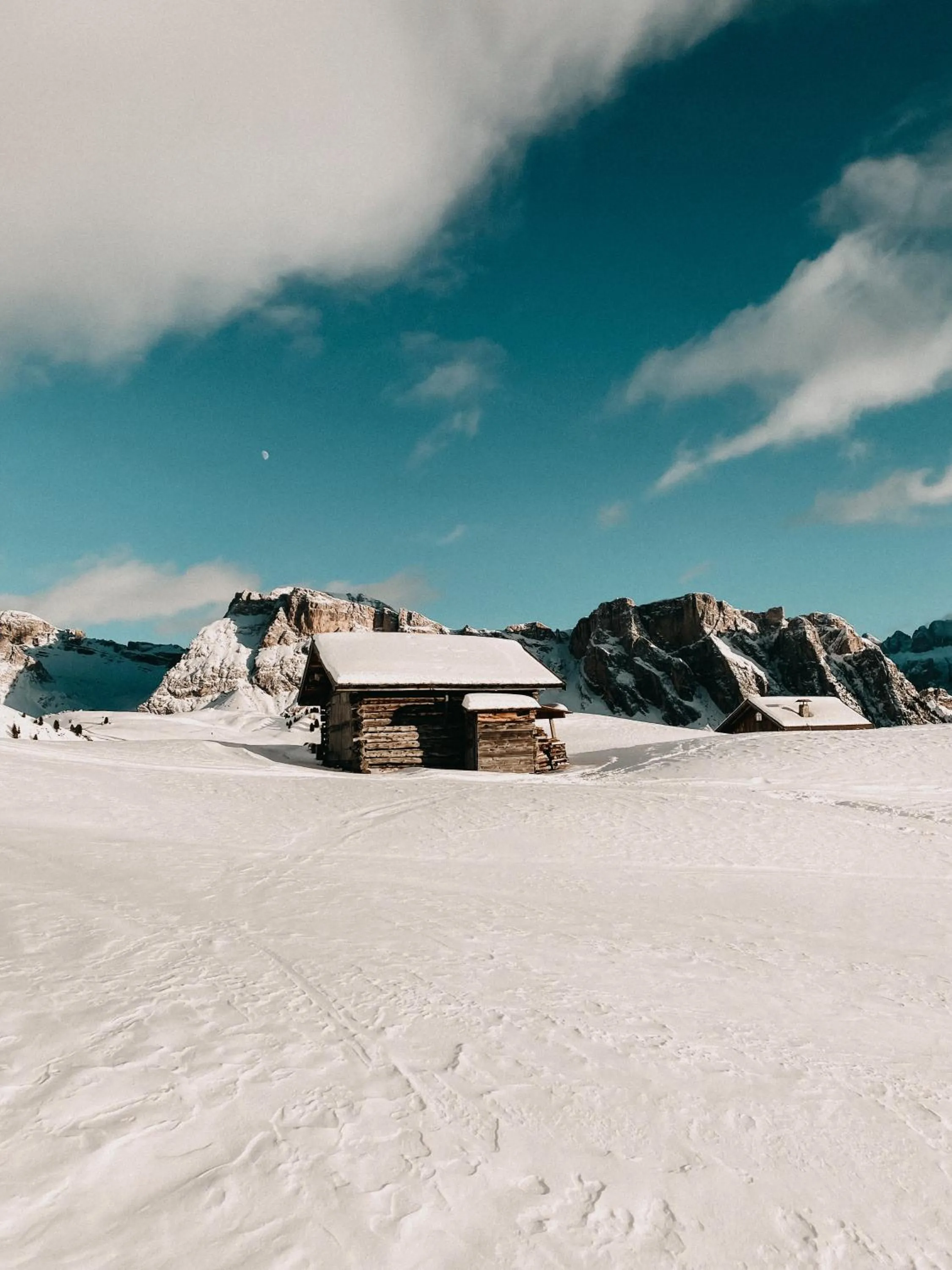 Day in Mountain Chalet Pra Ronch