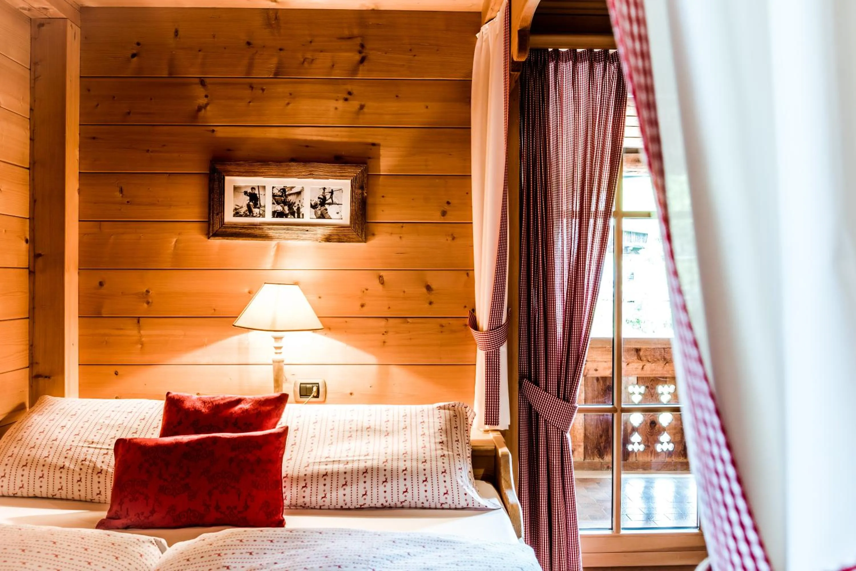 Bed in Mountain Chalet Pra Ronch