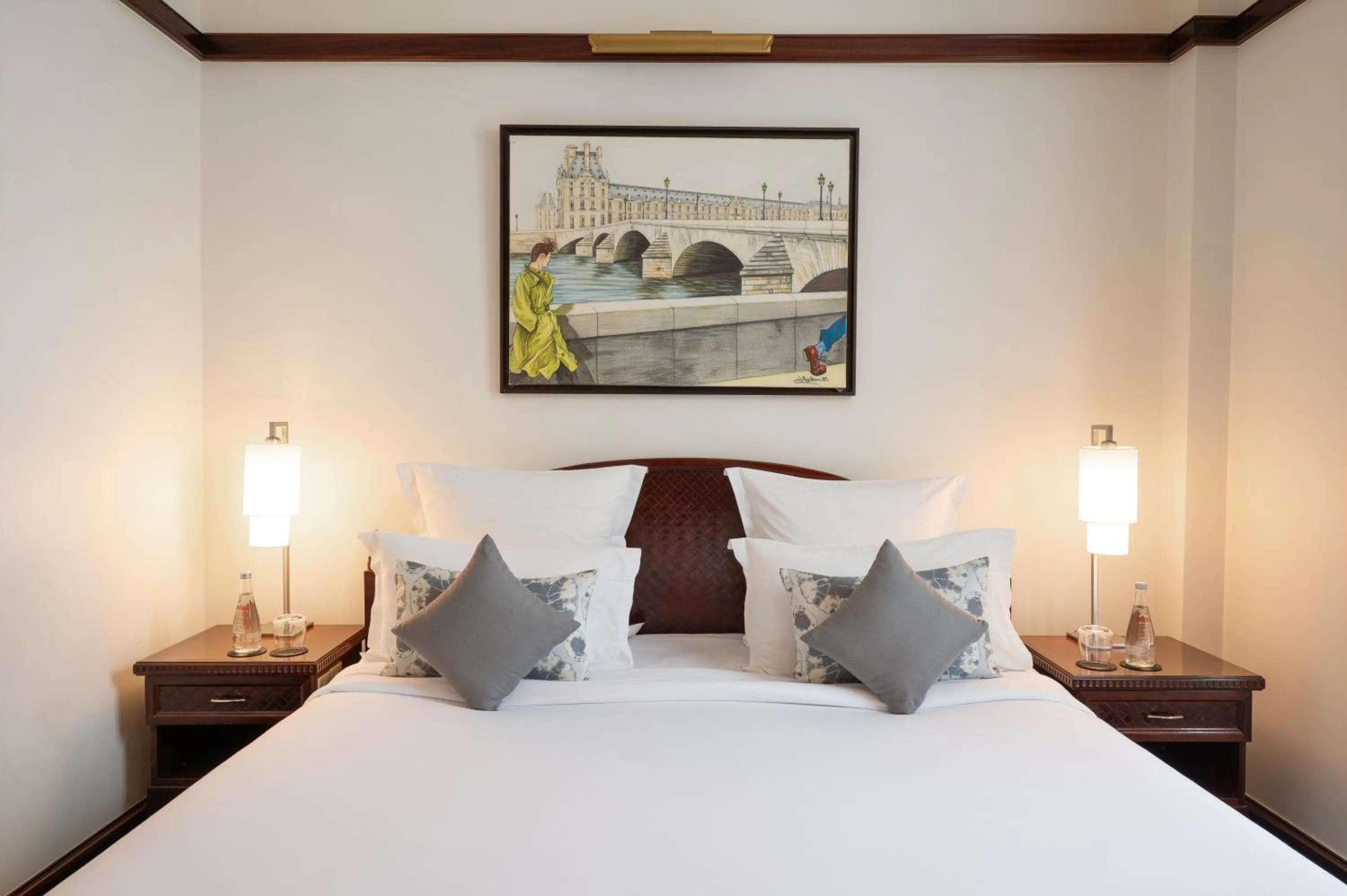 Bedroom, Bed in Hôtel Pont Royal Paris