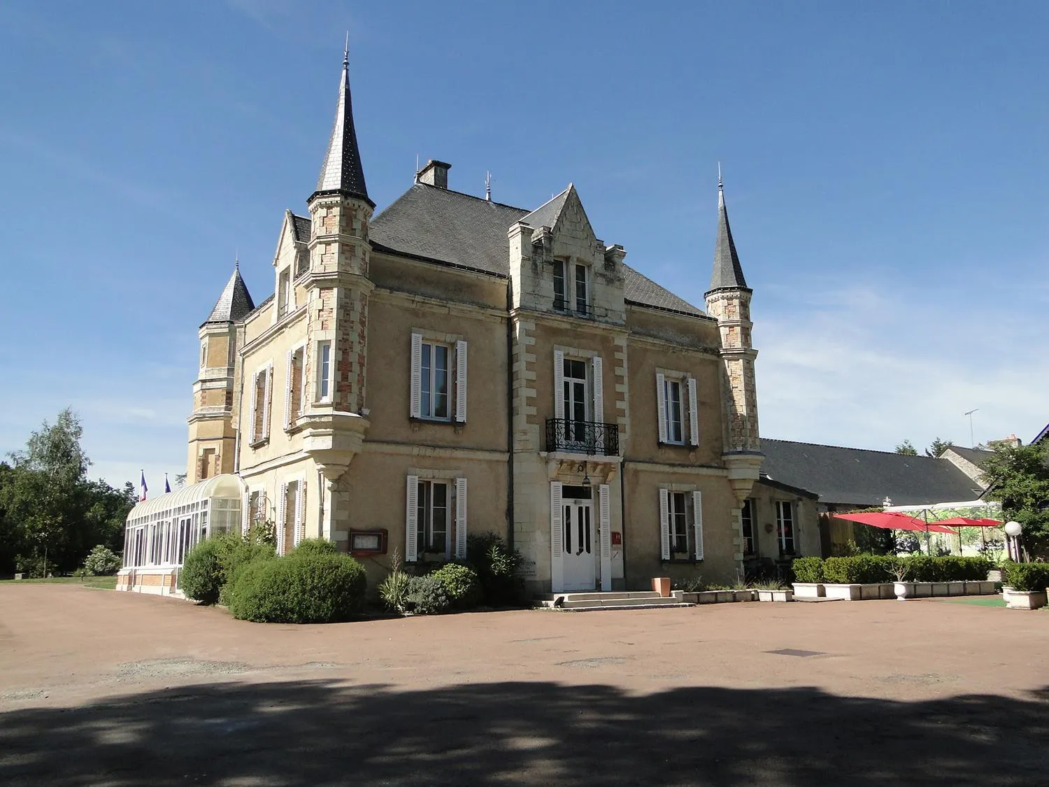 Property building in Domaine de La Ferrière