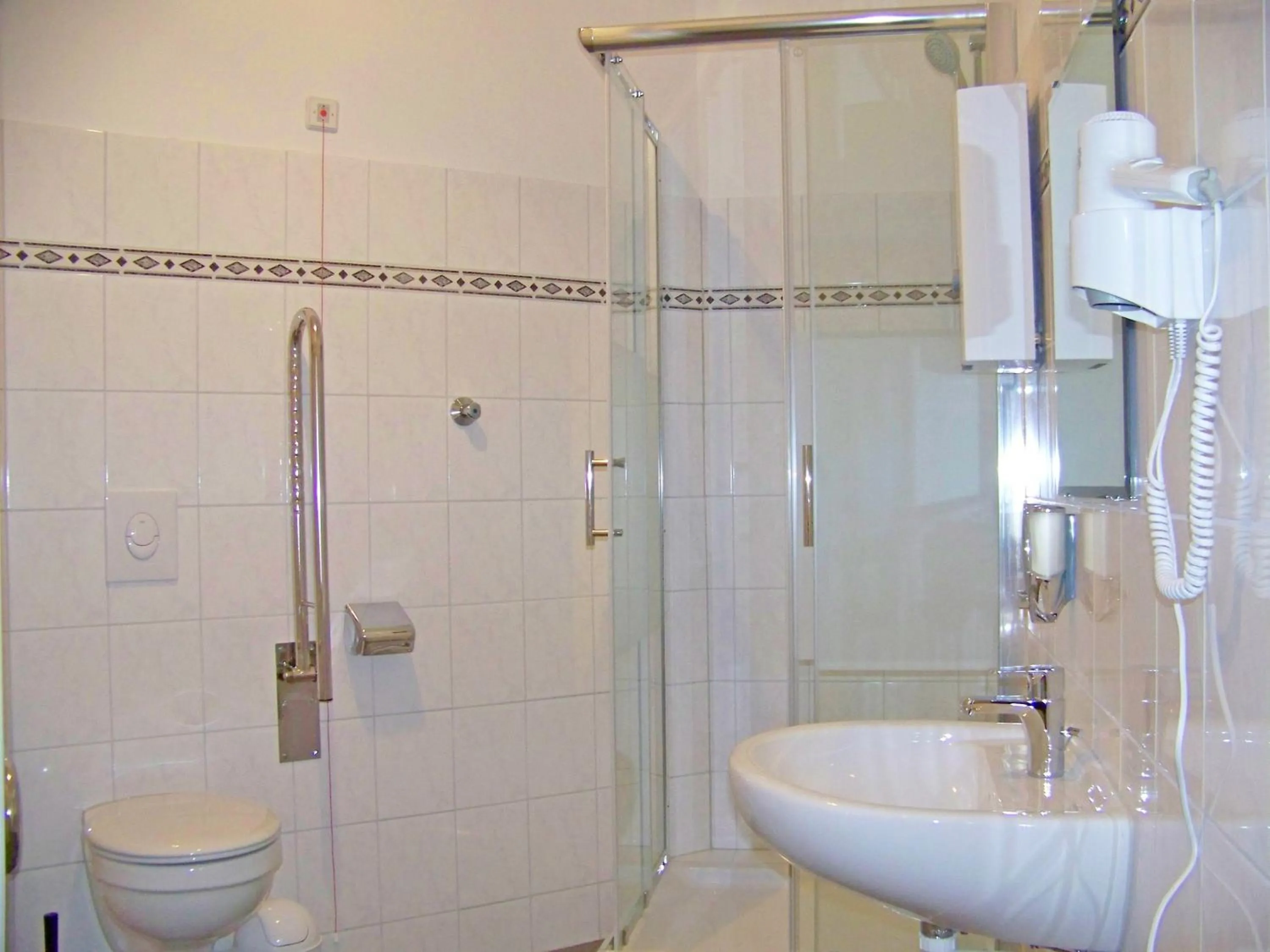 Shower in Hotel Amadeus Central