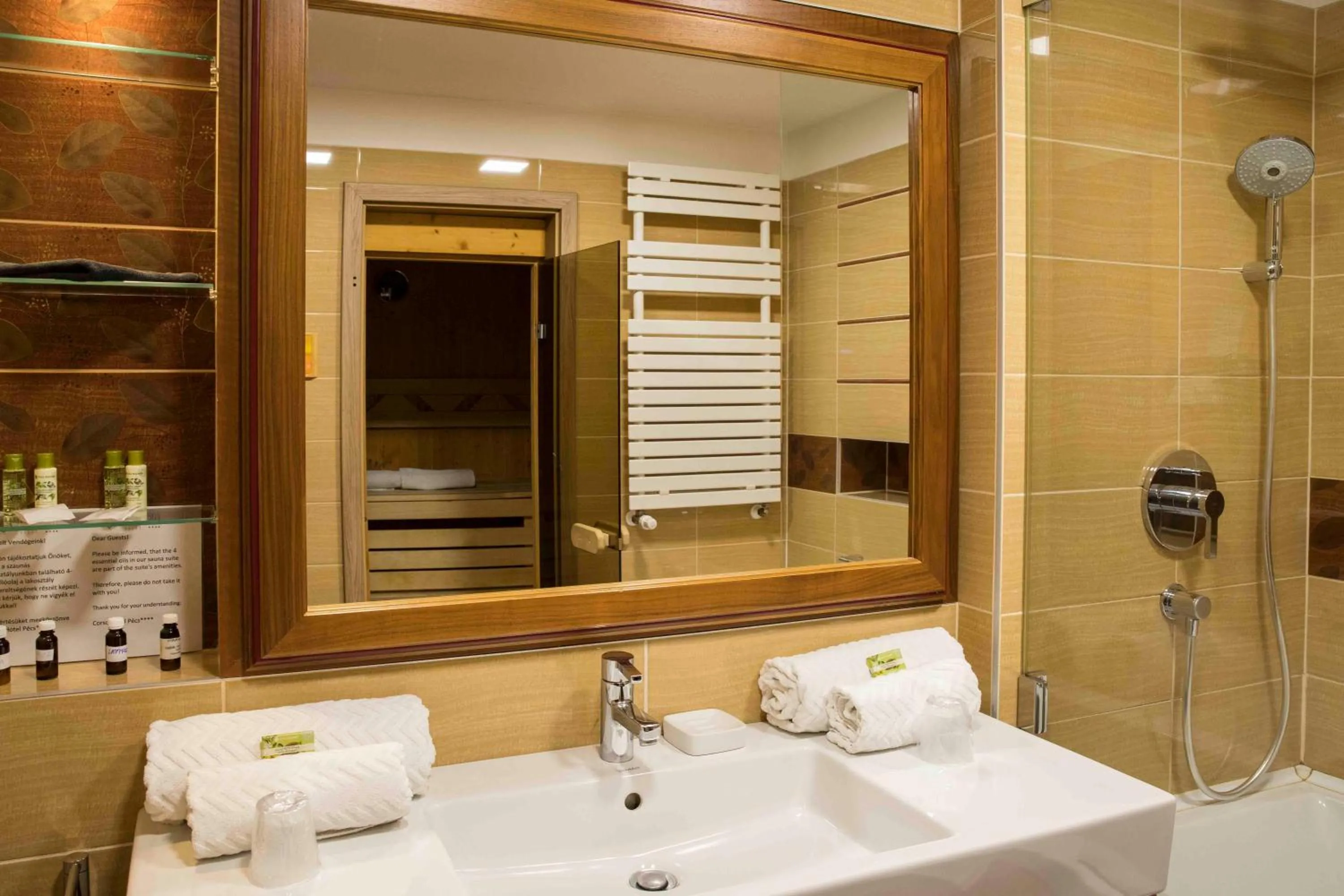 Bathroom in Corso Hotel Pécs