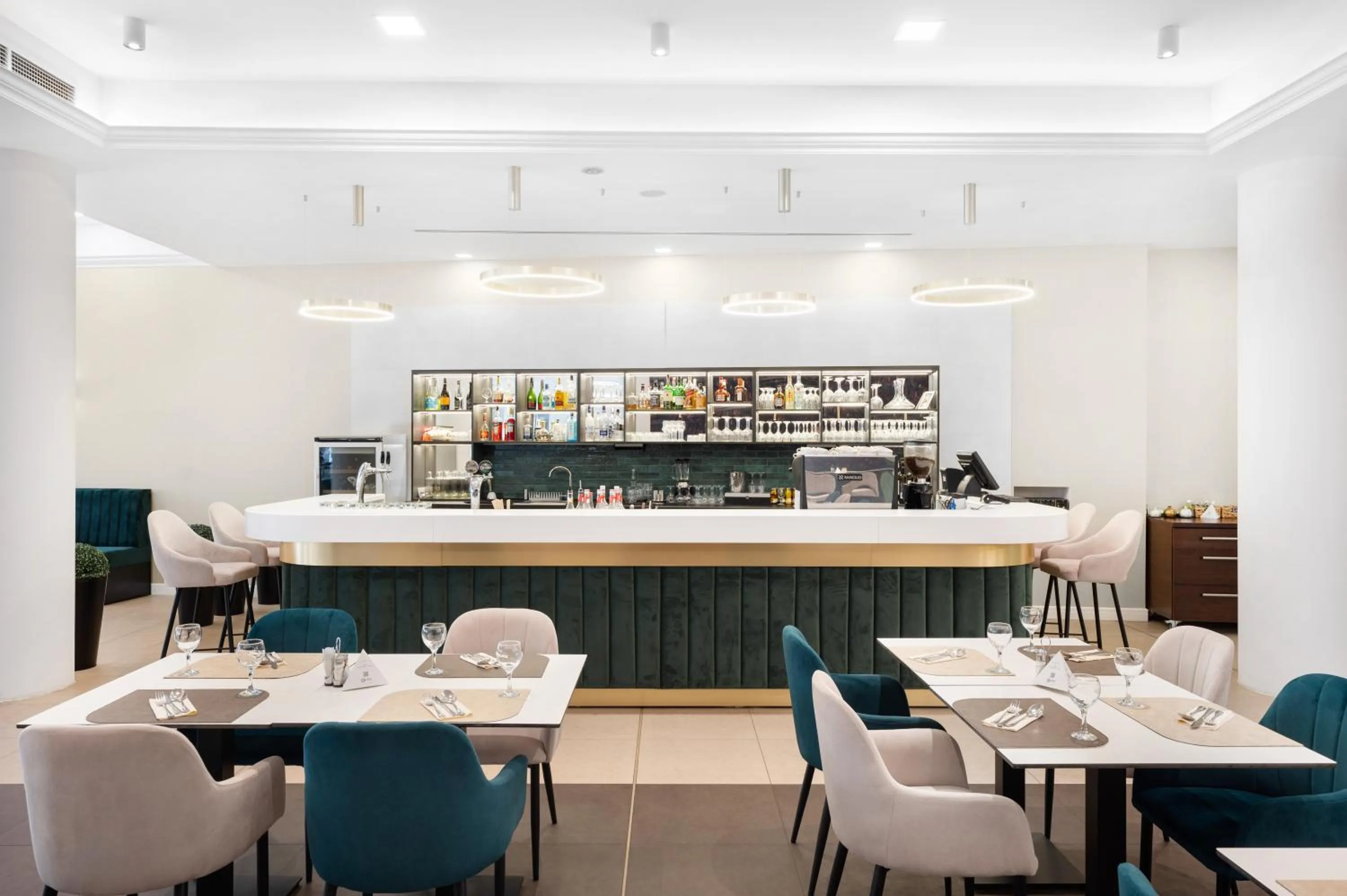 Restaurant/places to eat in Corso Hotel Pécs