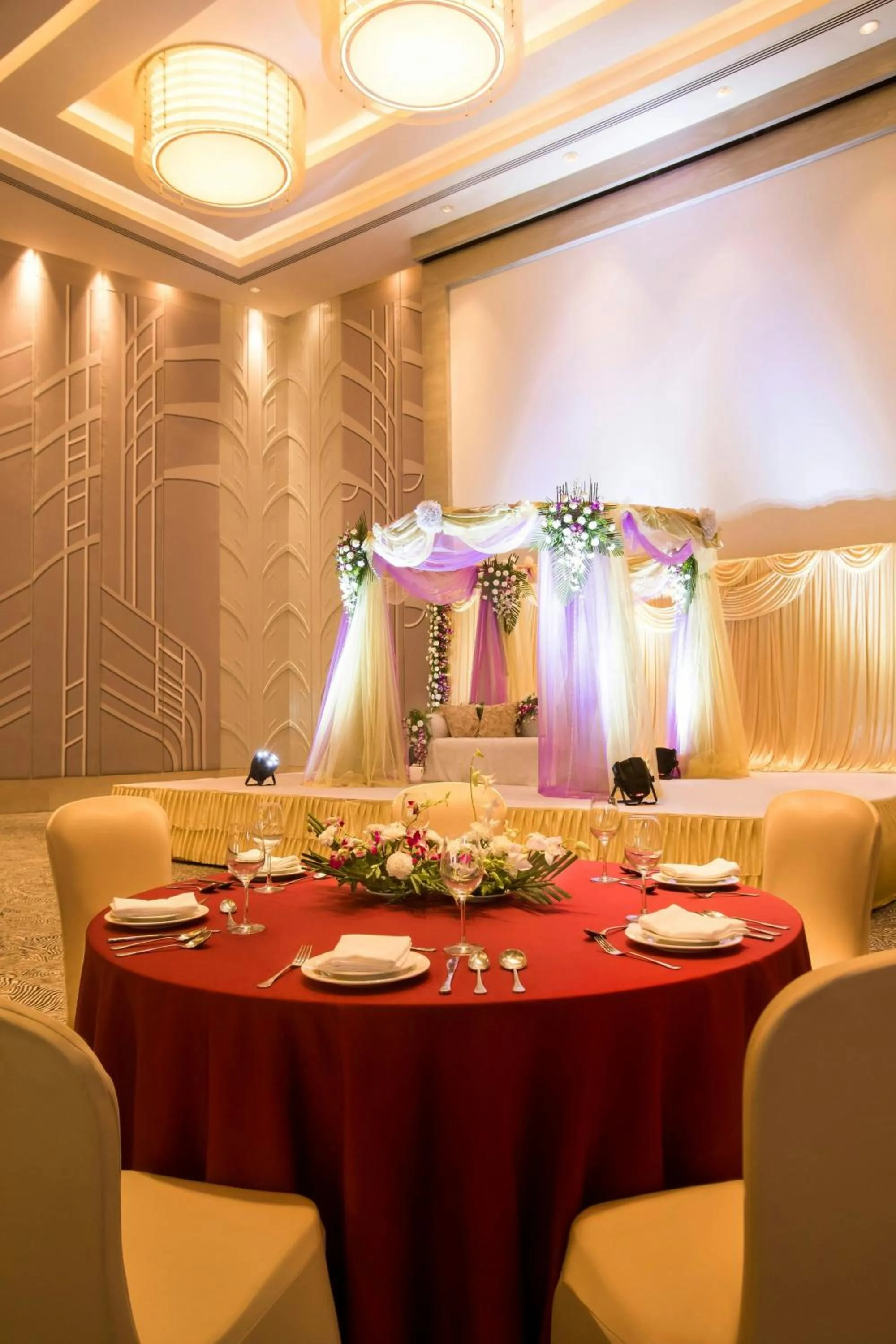 Meeting/conference room in Courtyard by Marriott Ahmedabad