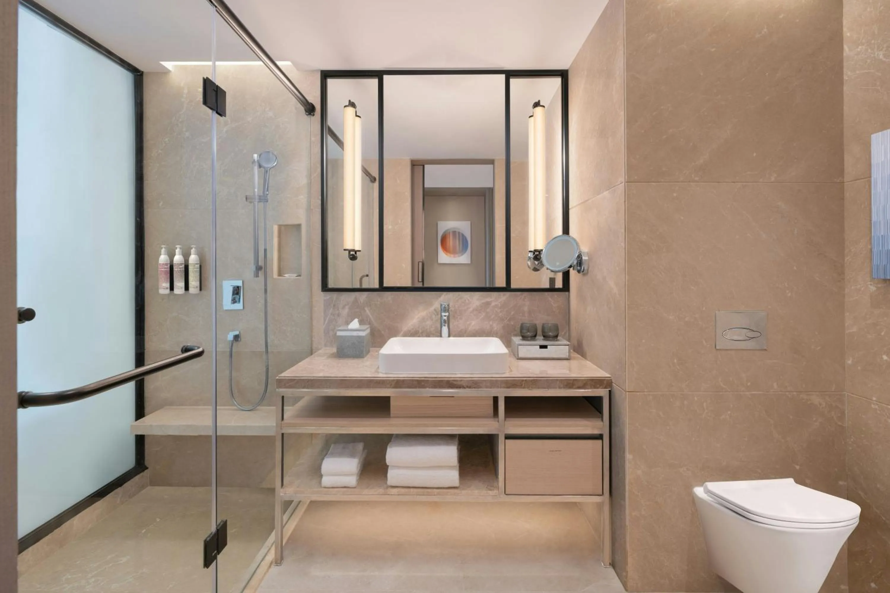 Photo of the whole room in Le Meridien Ahmedabad