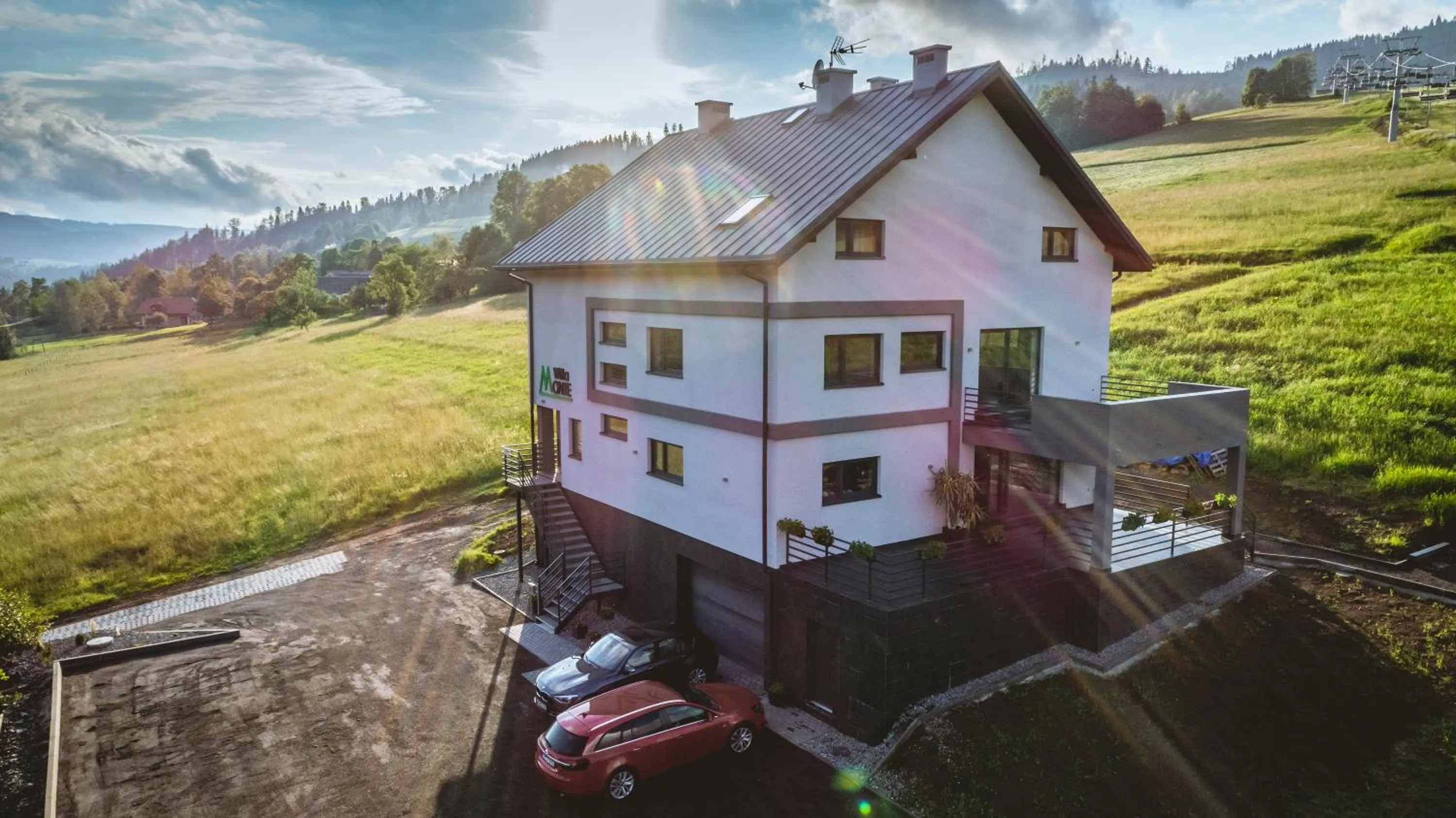 Property building in Willa Monte