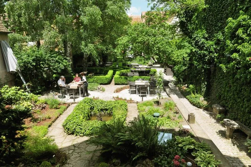 Garden in Hotel Herrnschloesschen