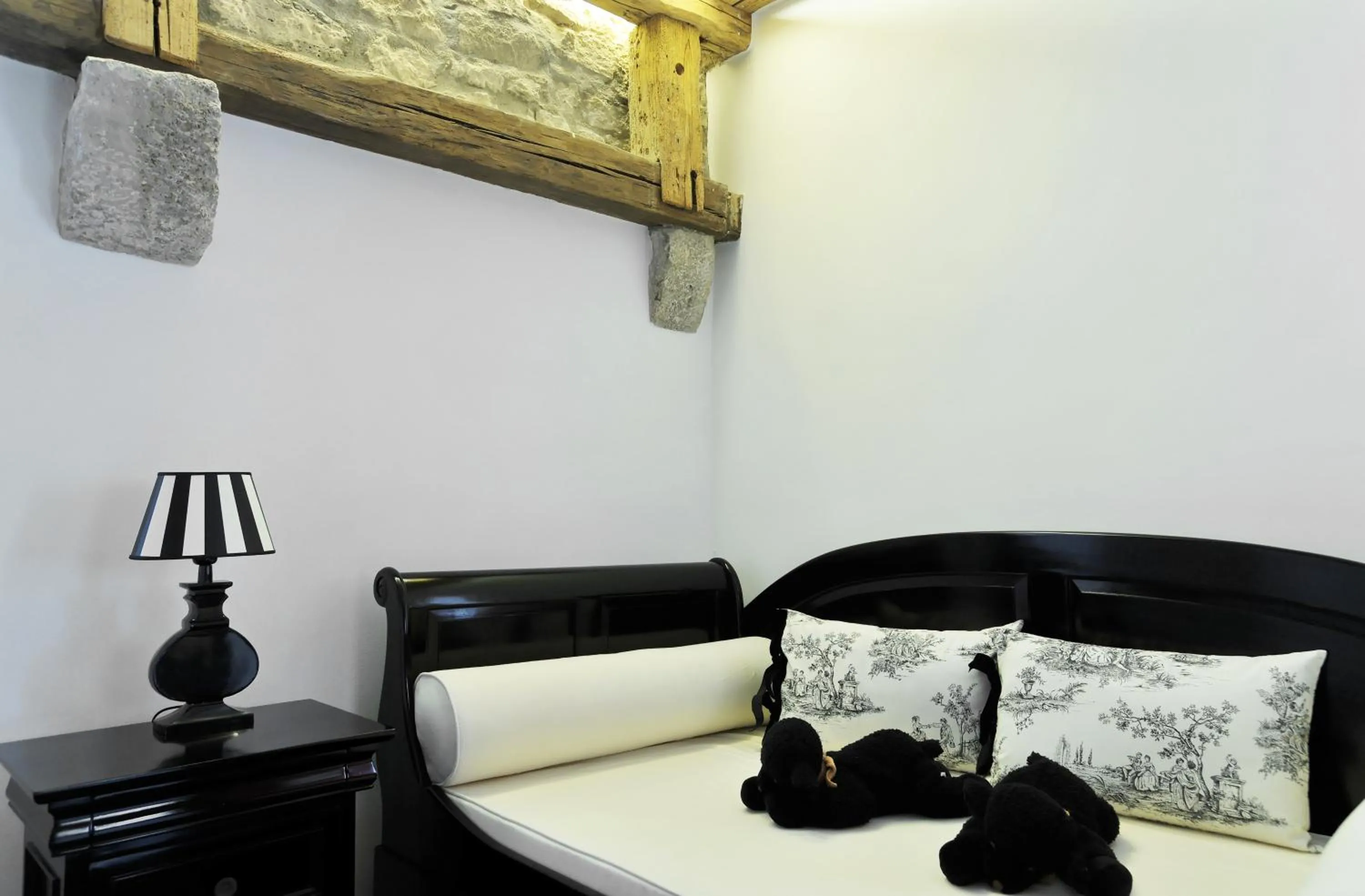 Seating area, Bed in Hotel Herrnschloesschen