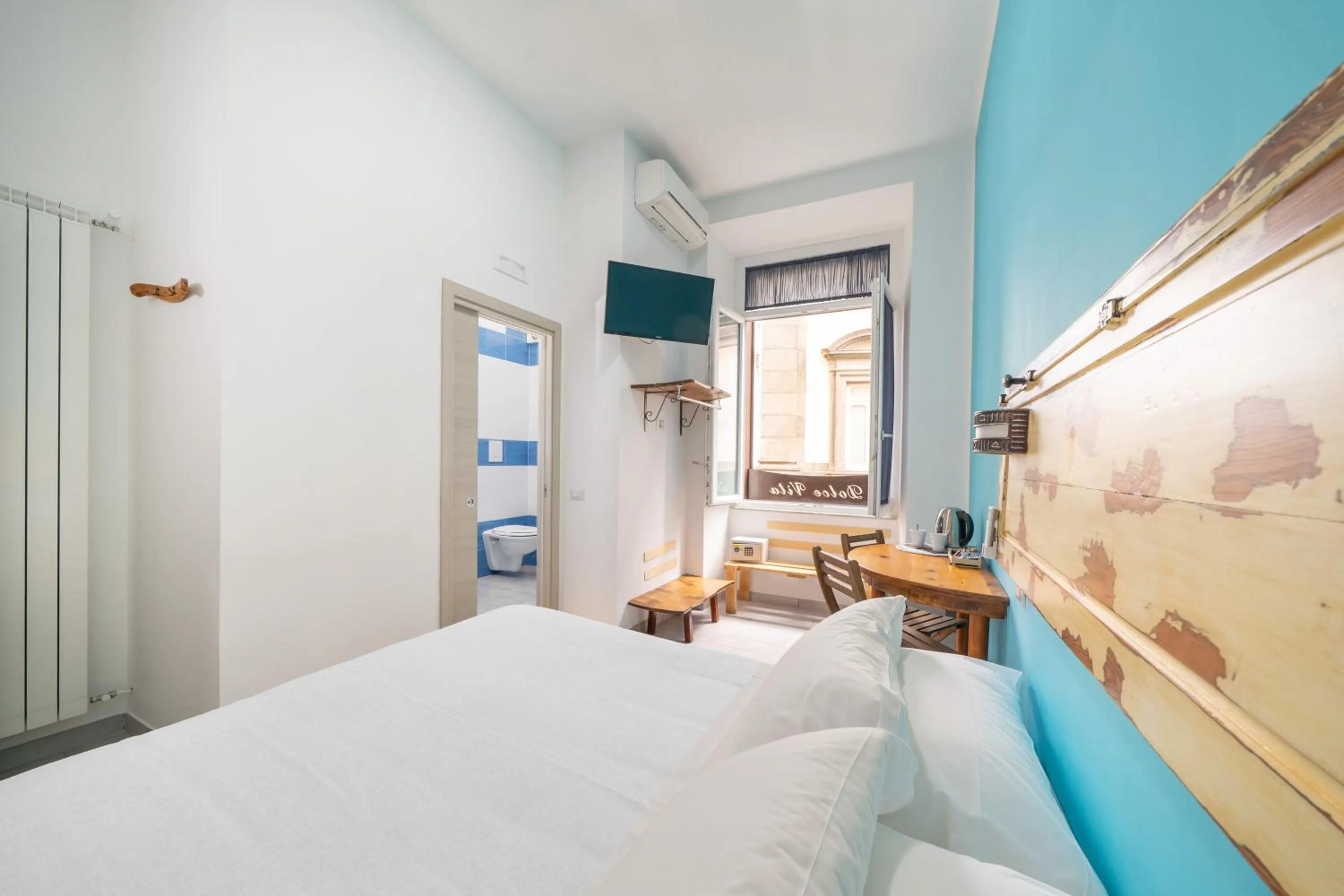 Bedroom, Bed in B&B DolceVita Napoli