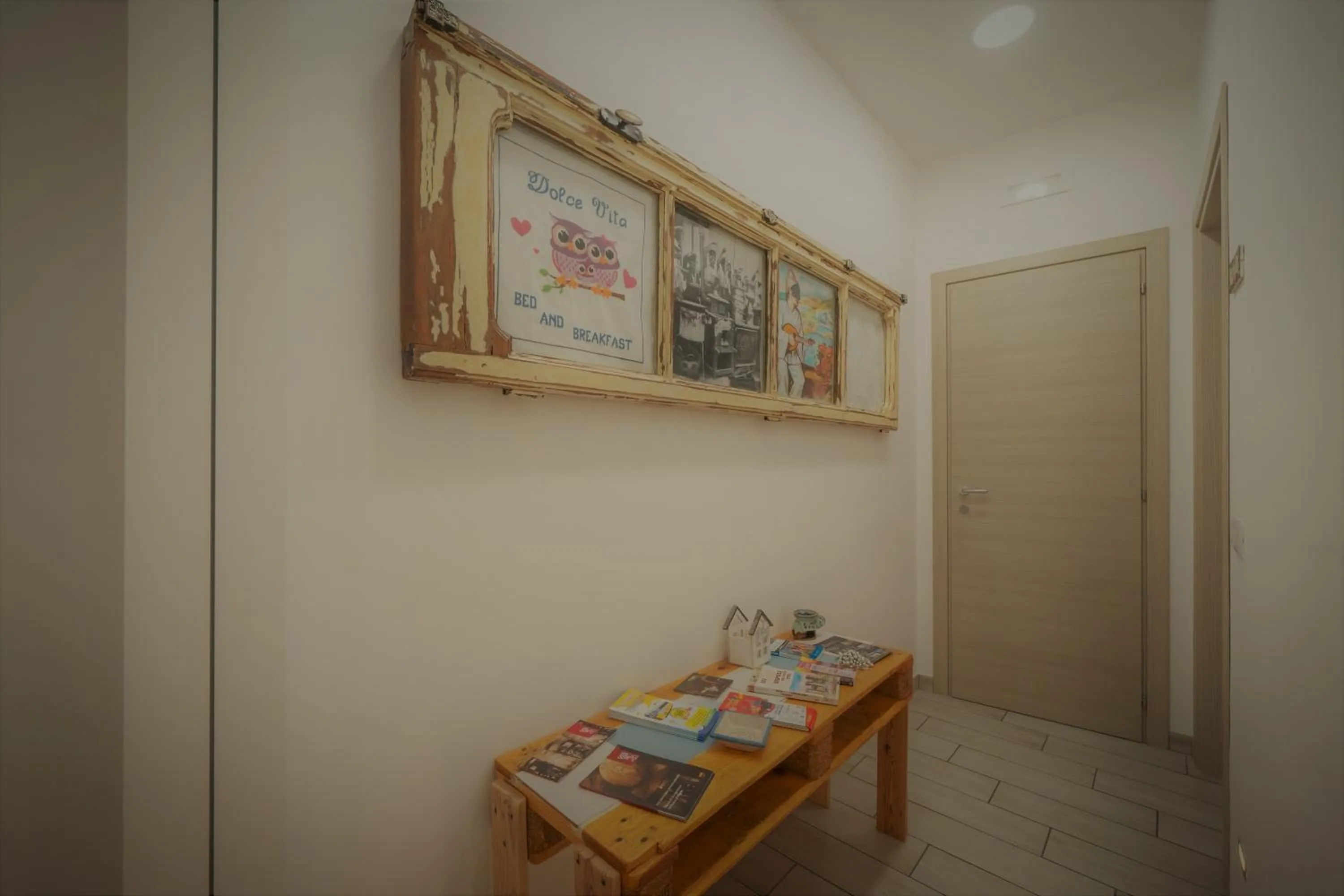 Decorative detail in B&B DolceVita Napoli