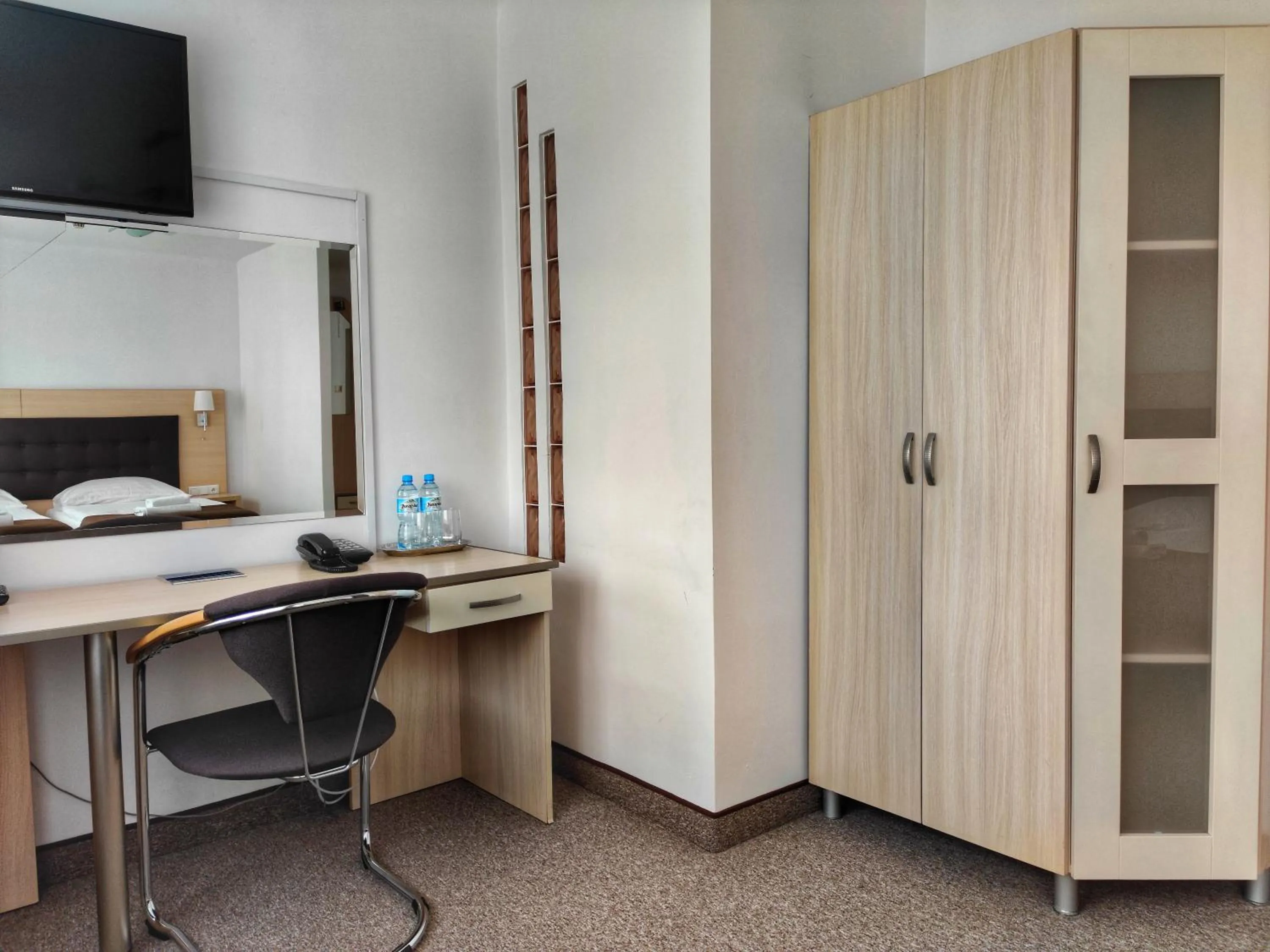 TV and multimedia in Hotel Logos