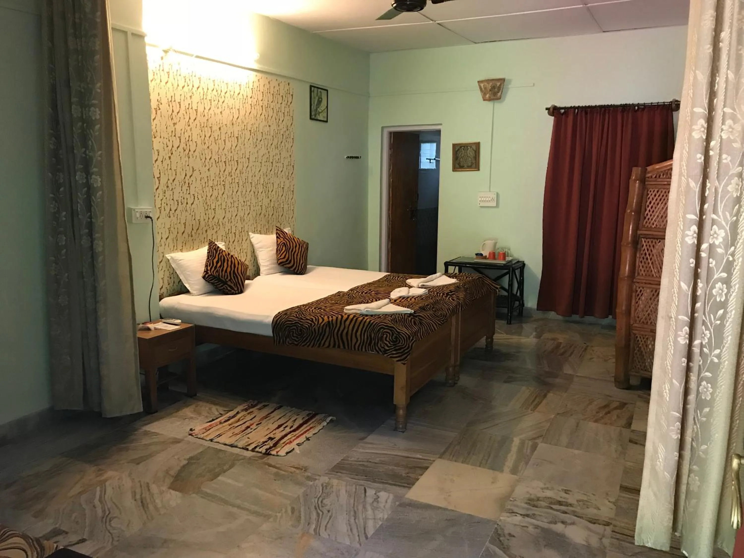 Bed in Baaz Jungle Resort