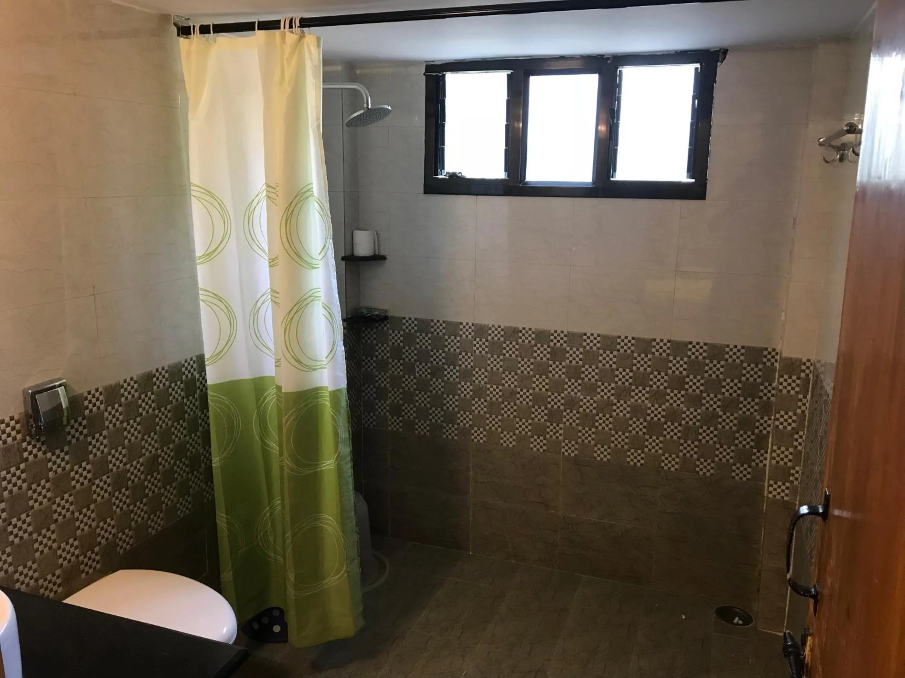 Shower in Baaz Jungle Resort