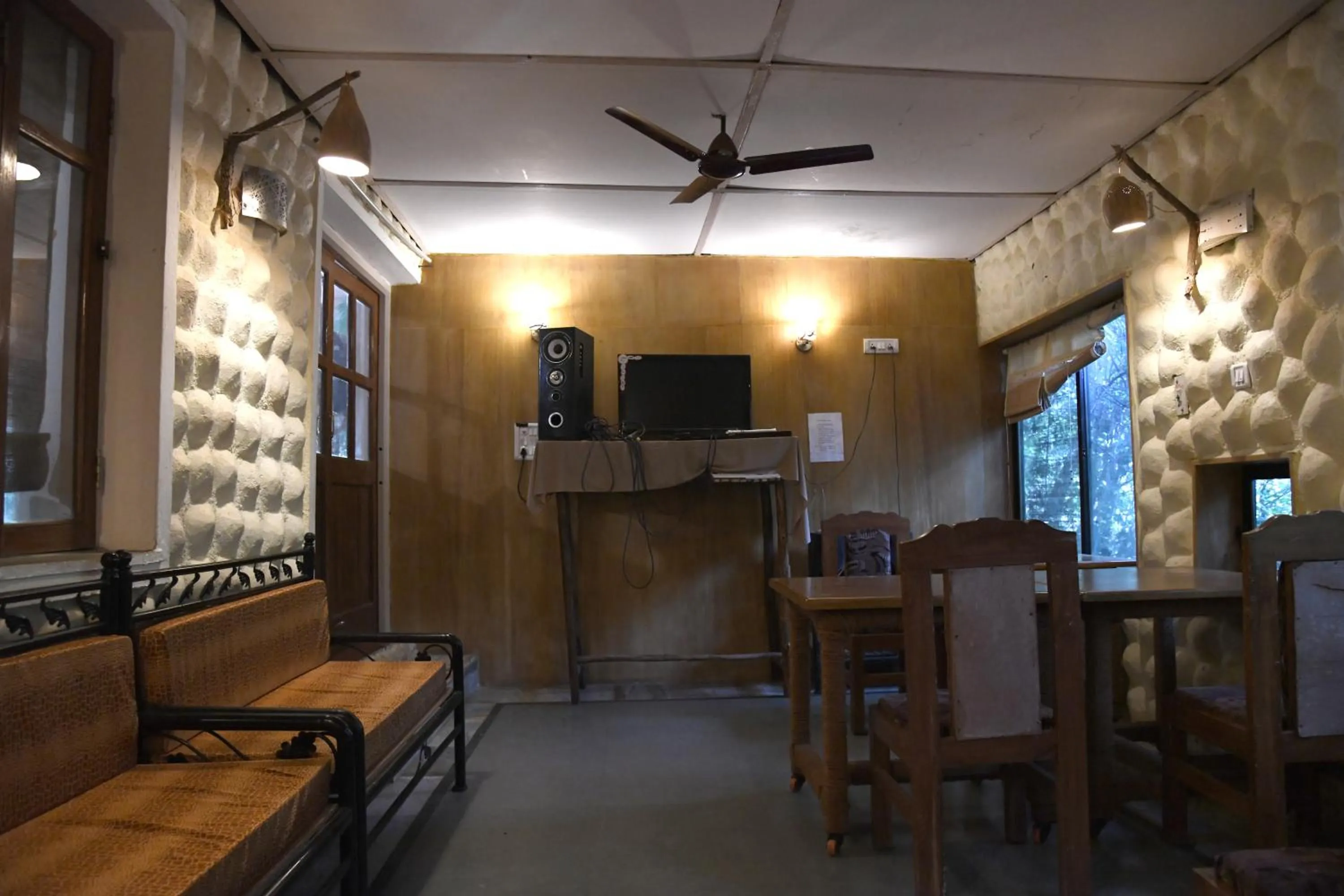 Karaoke in Baaz Jungle Resort