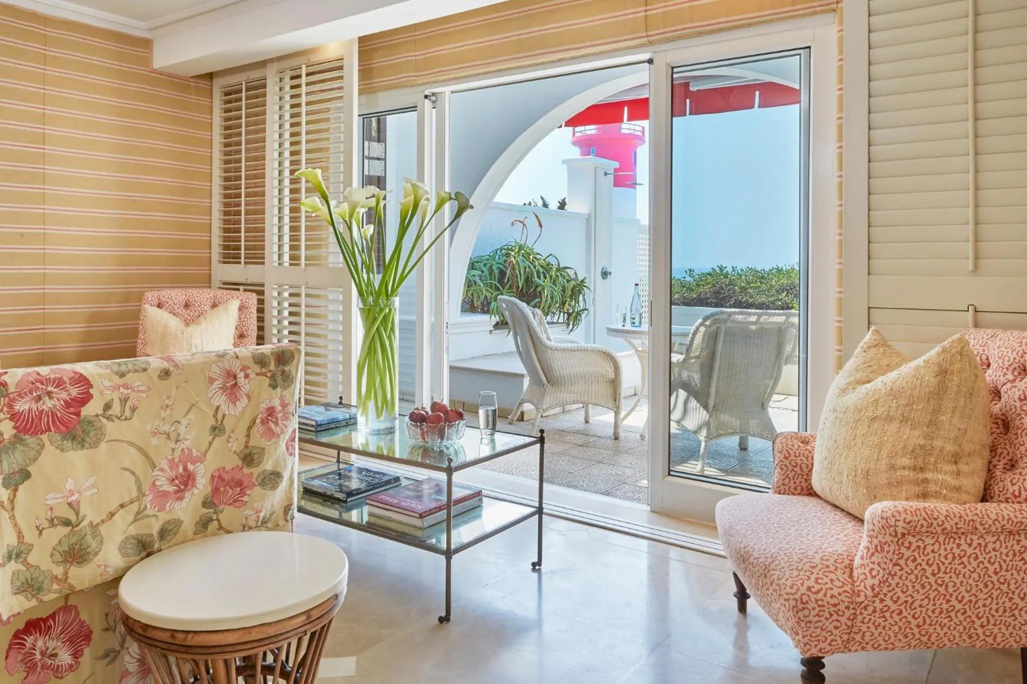 Photo of the whole room in The Oyster Box