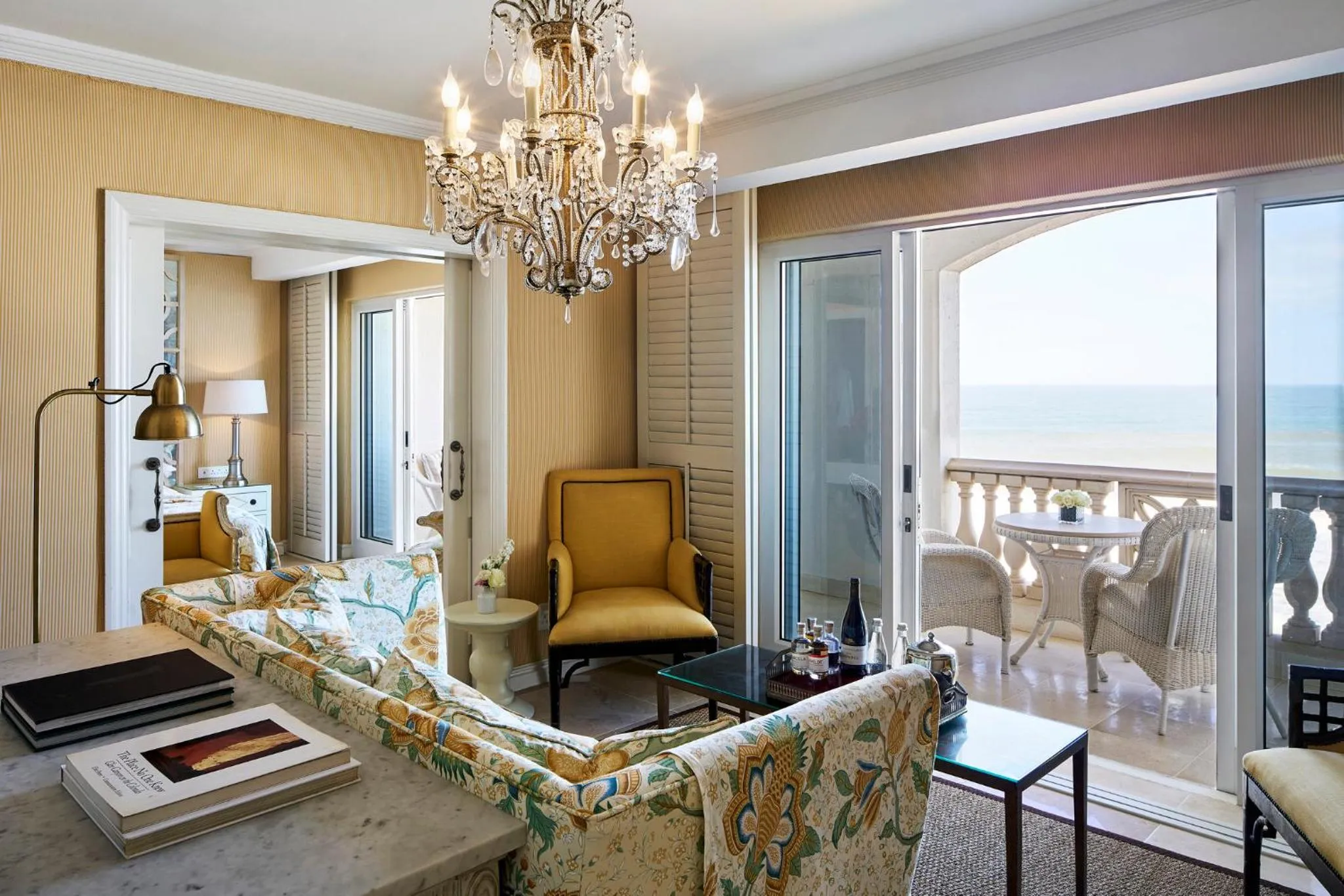 Photo of the whole room in The Oyster Box